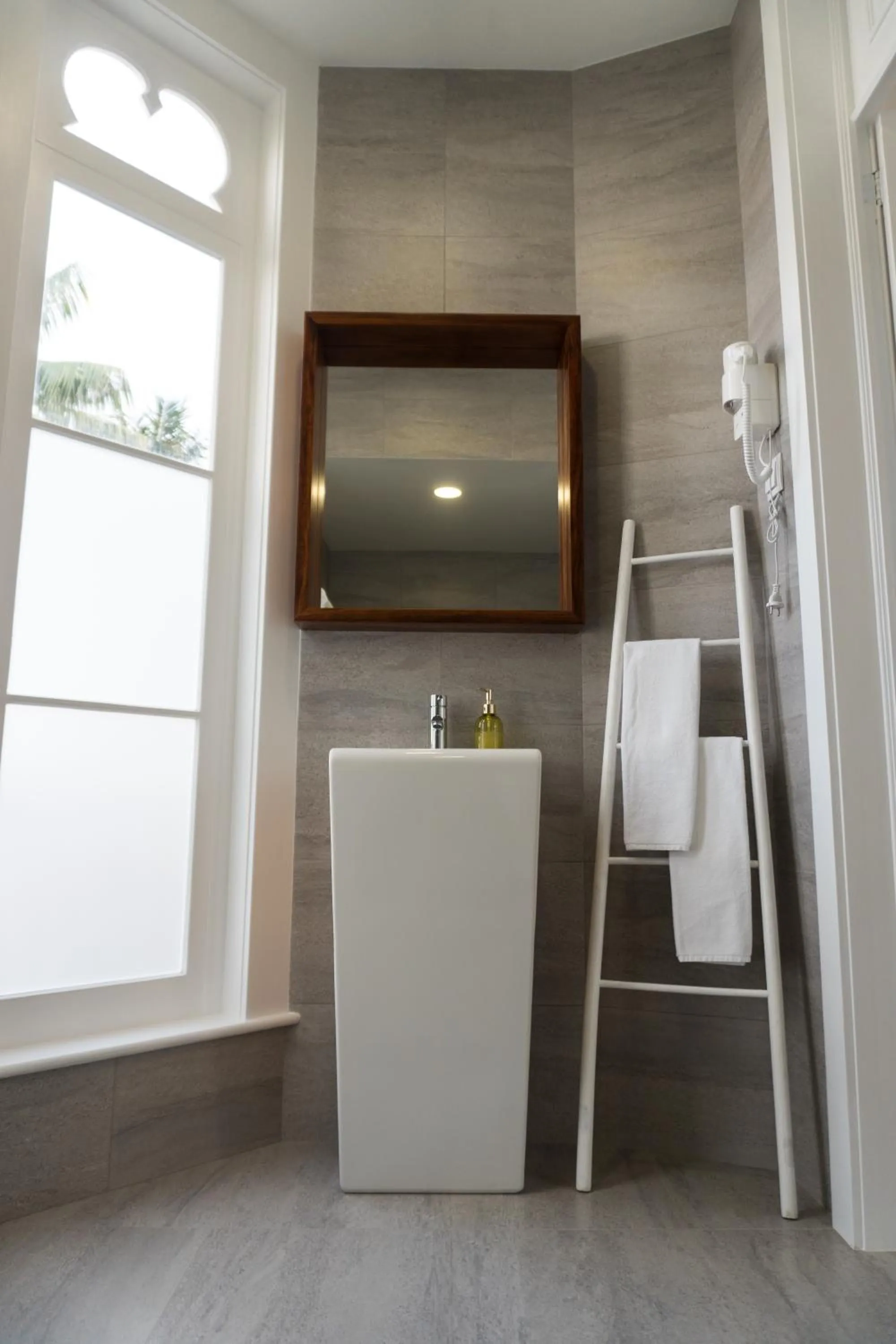 Bathroom in Casa das Palmeiras Charming House - Azores 1901