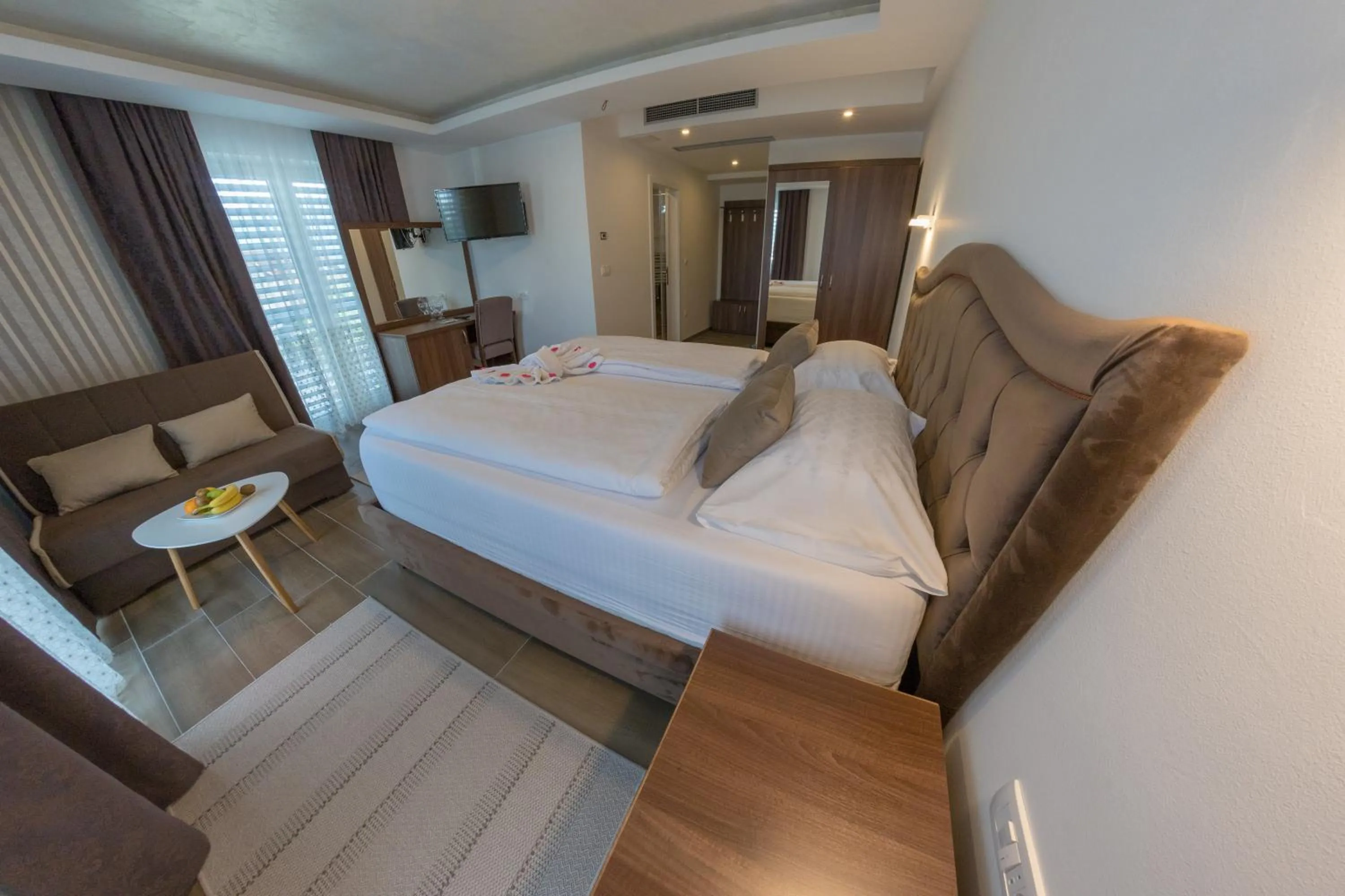Photo of the whole room in Hotel Rekic