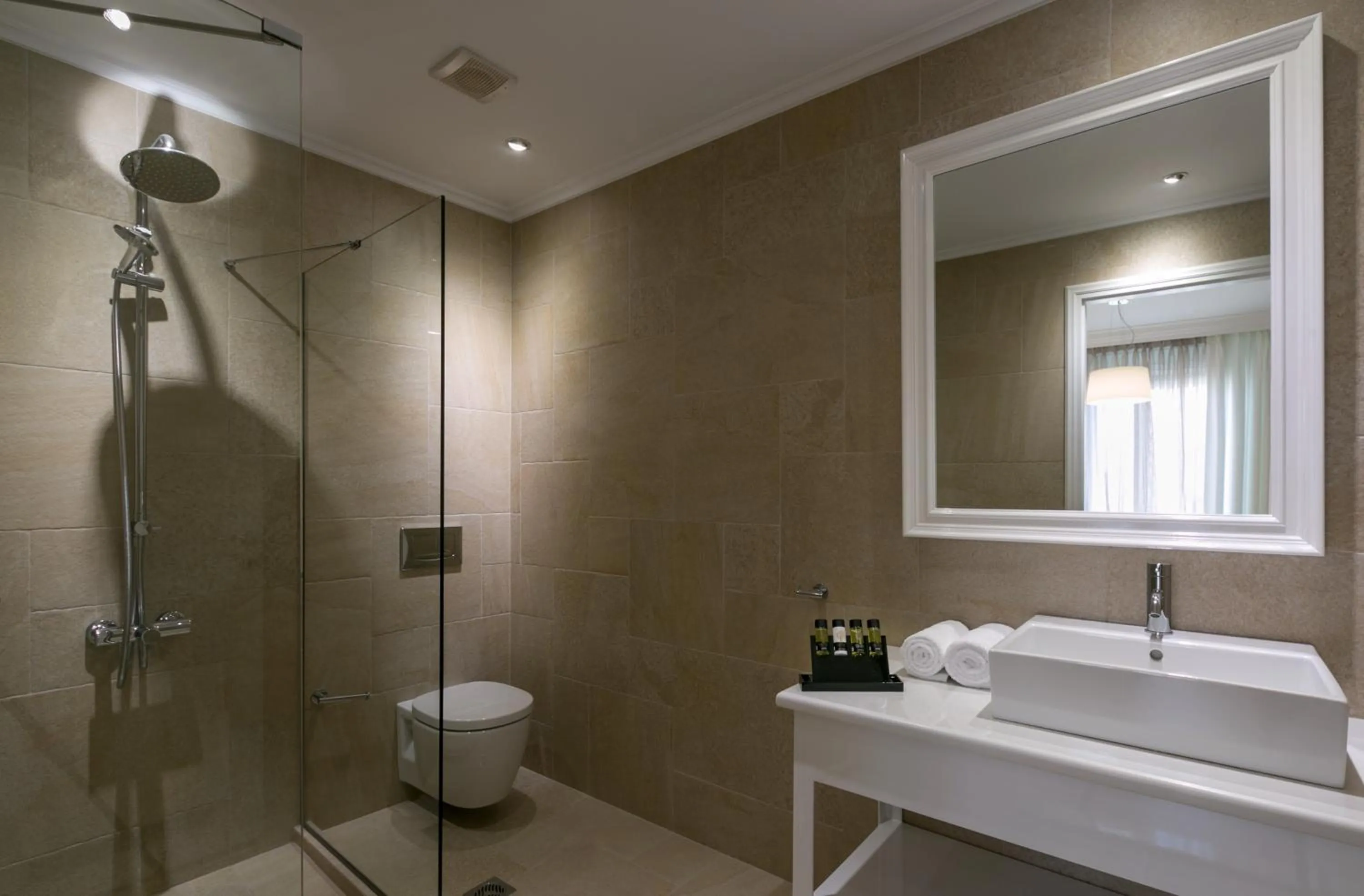 Shower in Anaktorikon Boutique Hotel