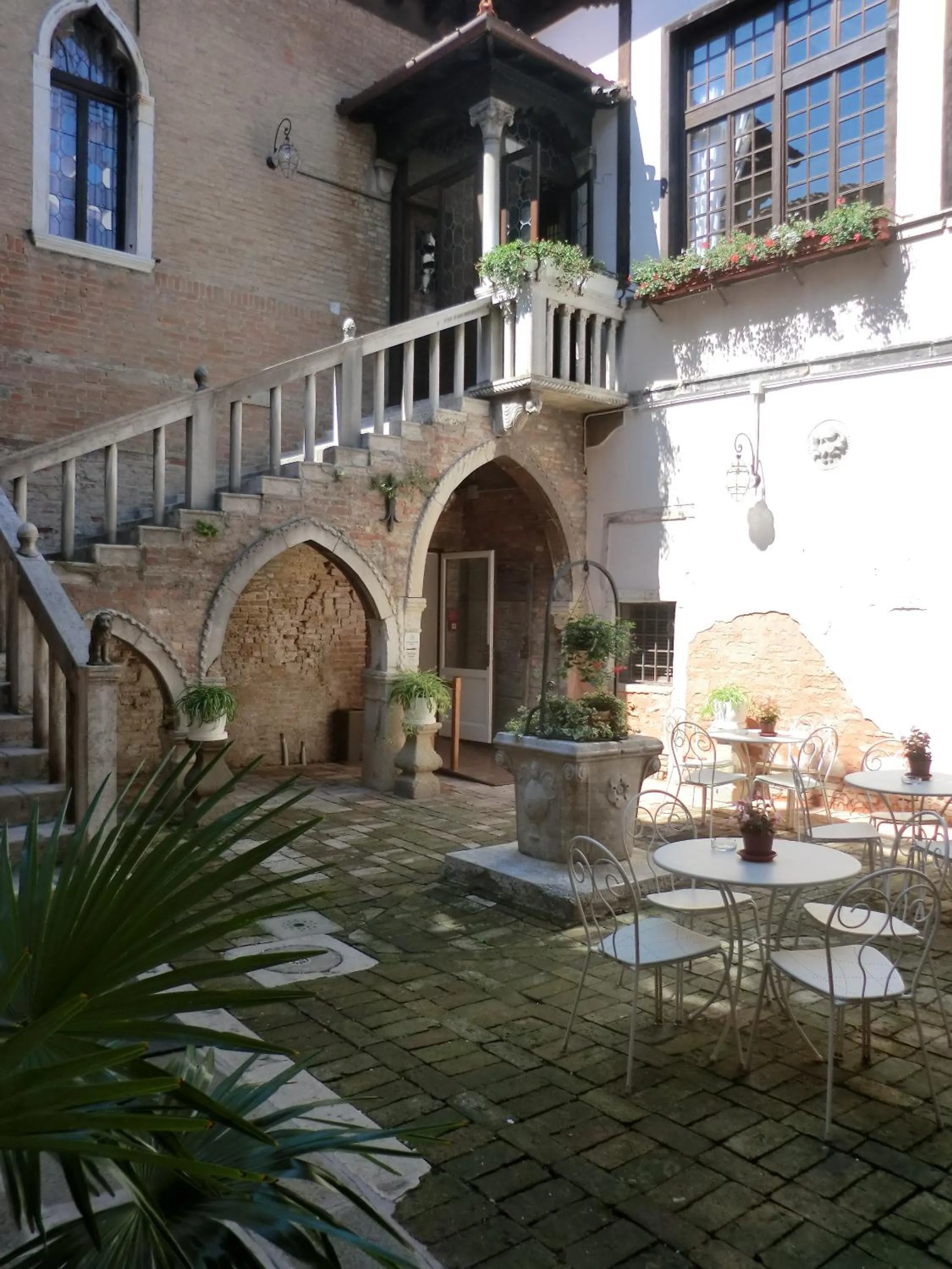 Patio in Hotel Ca' Nobile Corner