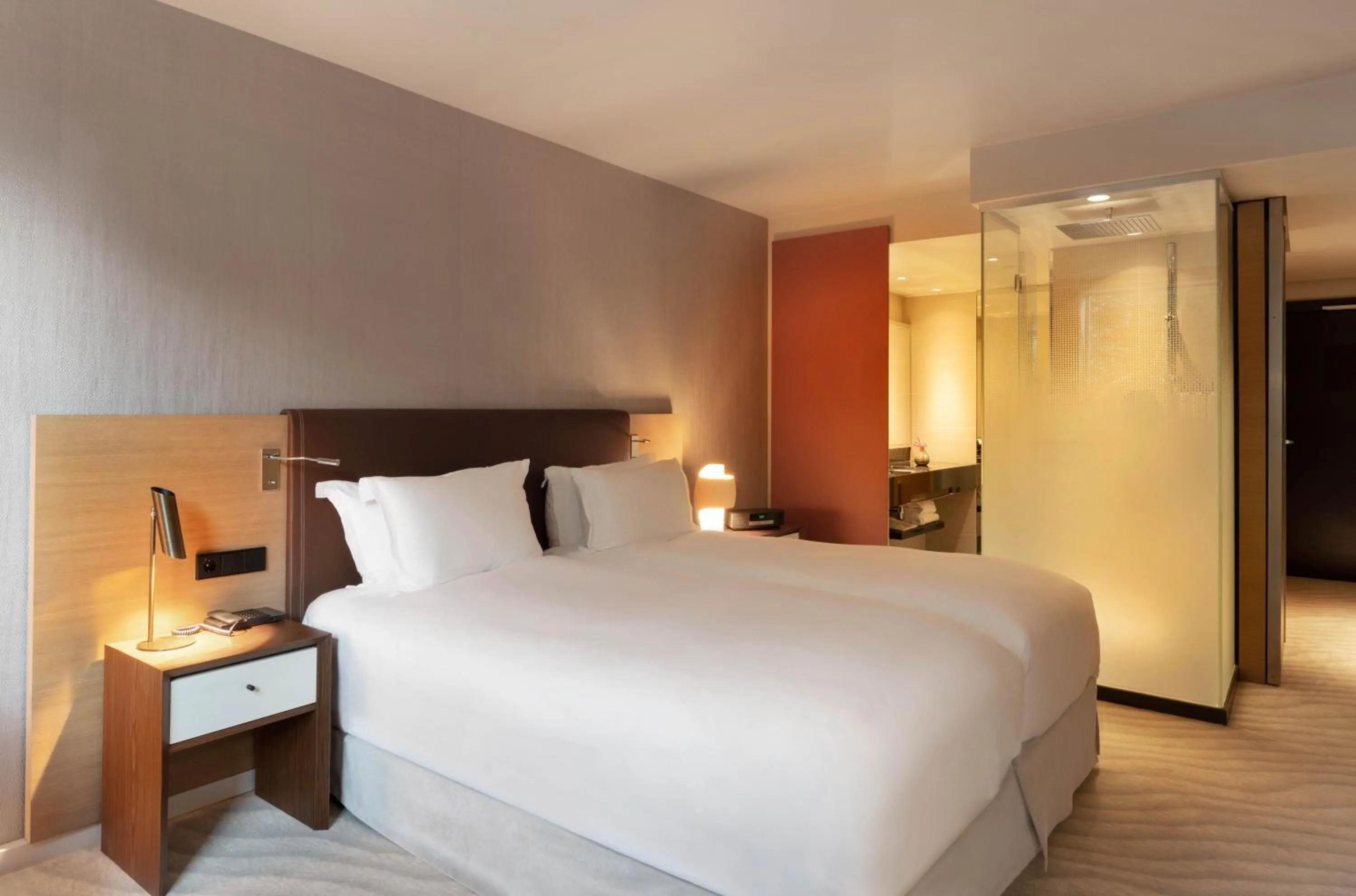 Bed in Sofitel Luxembourg Le Grand Ducal