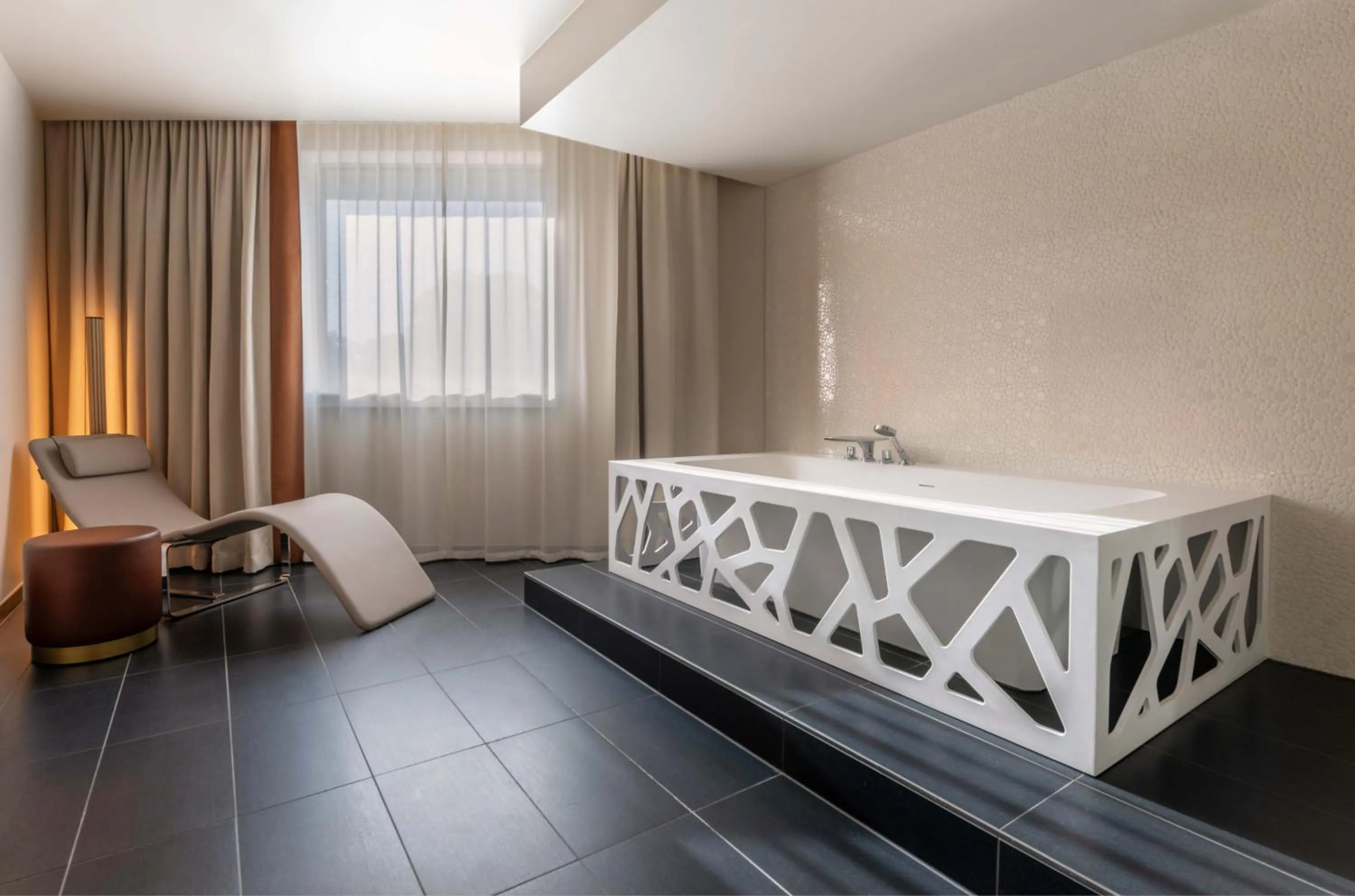 Bath, Bed in Sofitel Luxembourg Le Grand Ducal