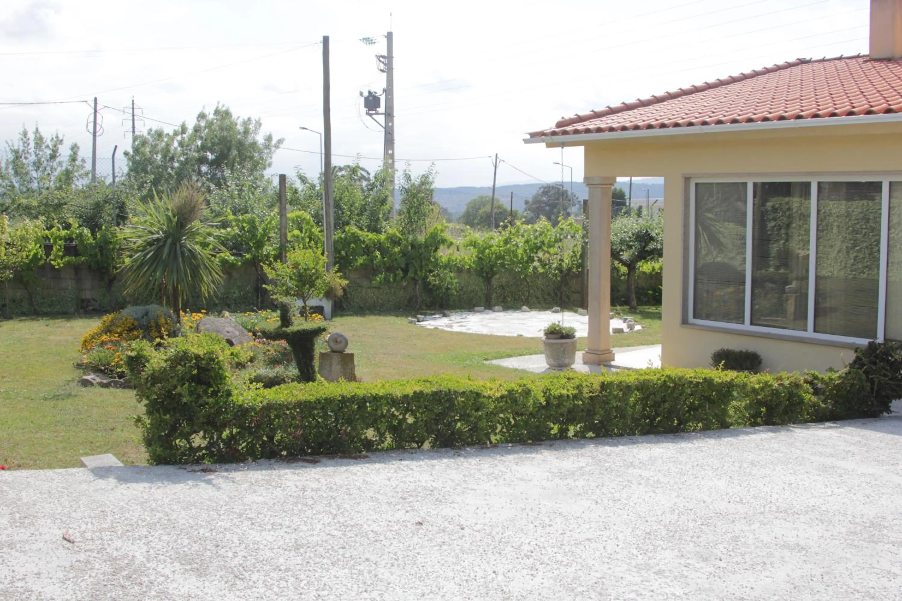 Garden in Quartos em vivenda serra da Estrela
