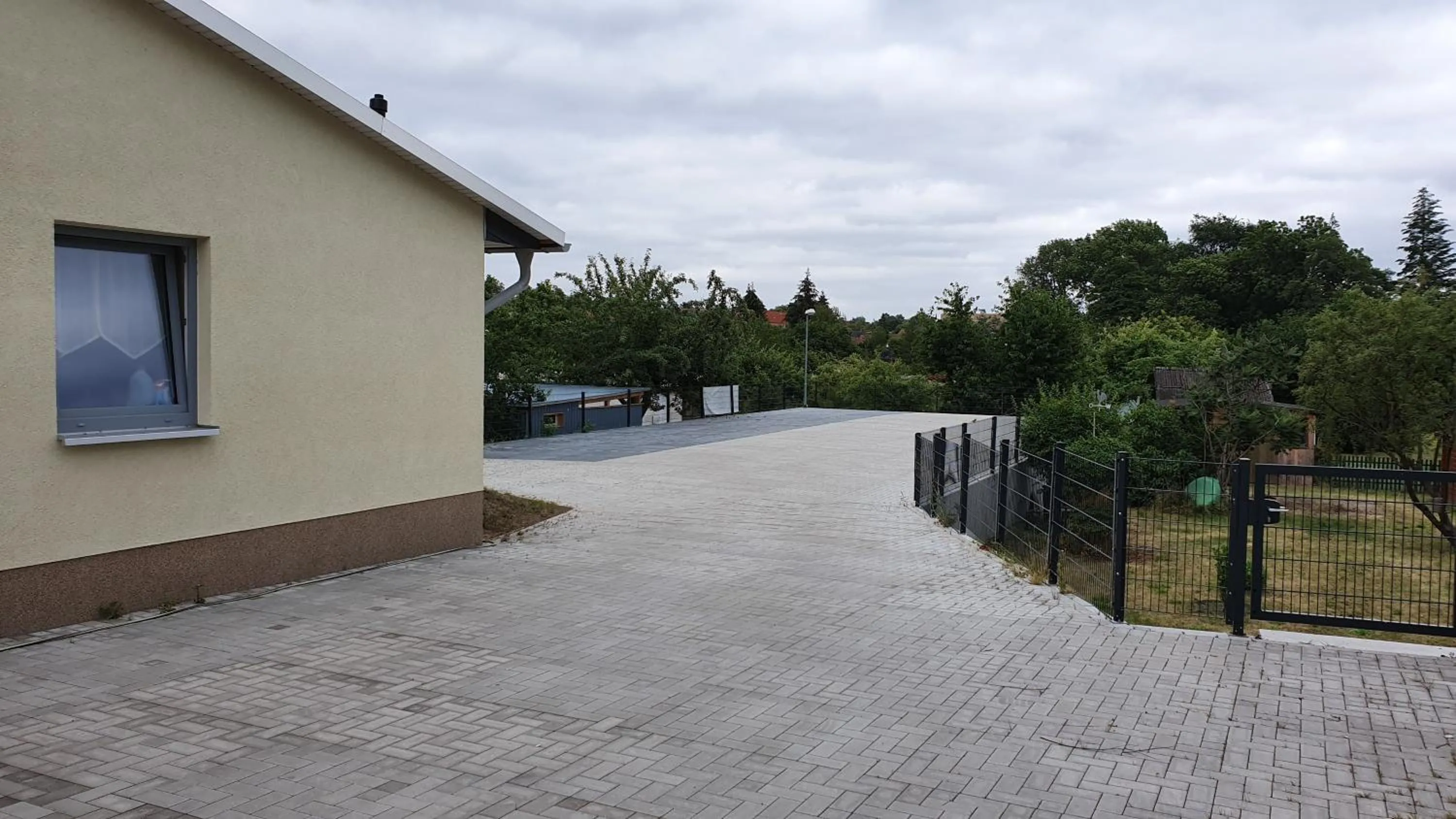 Property building in Hotel Stadt Magdeburg