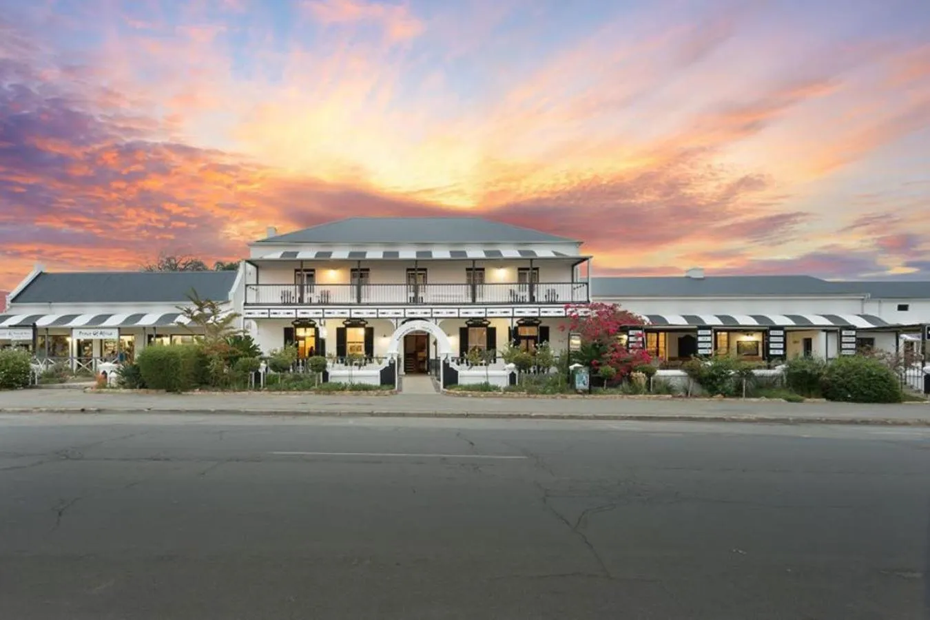 Property building in Mont d'Or Swartberg Hotel