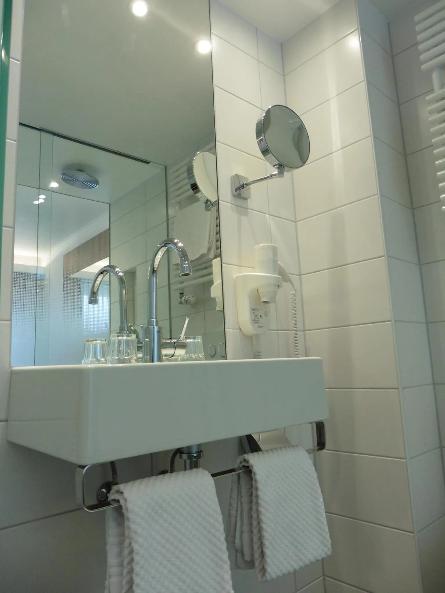 Bathroom in Hotel Empire