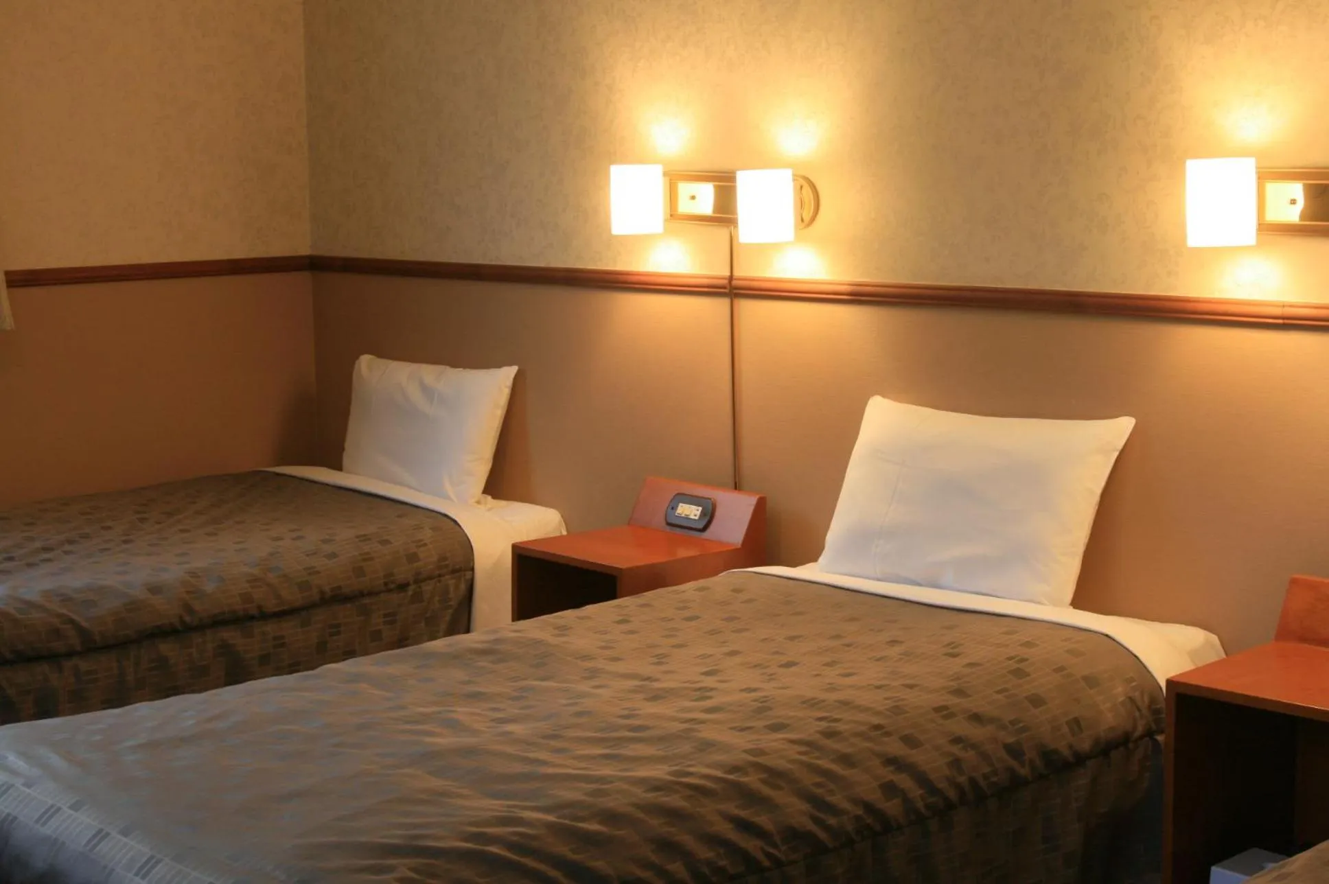 Photo of the whole room, Bed in Atami Hotel Paipuno Kemuri