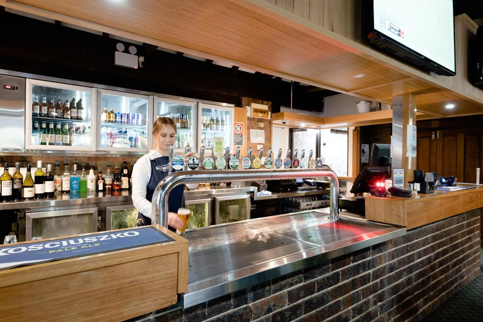 Lounge or bar in Avoca Beach Hotel