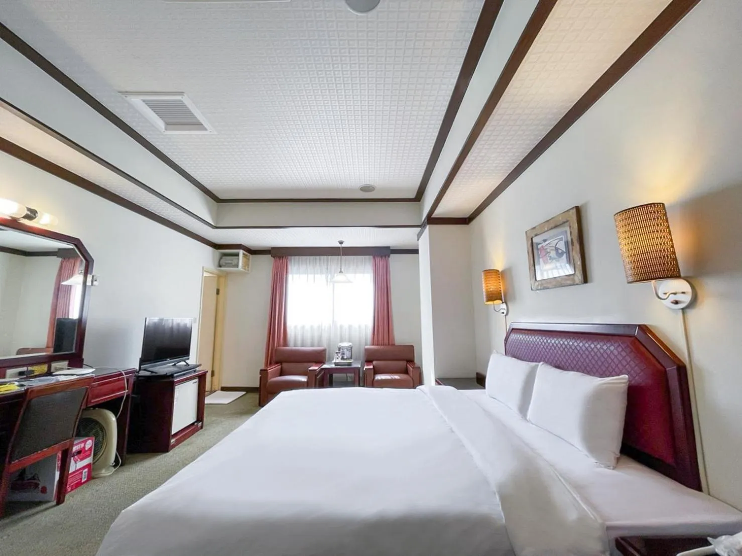 Photo of the whole room, Bed in Guide Hotel Changhua Jhongjheng