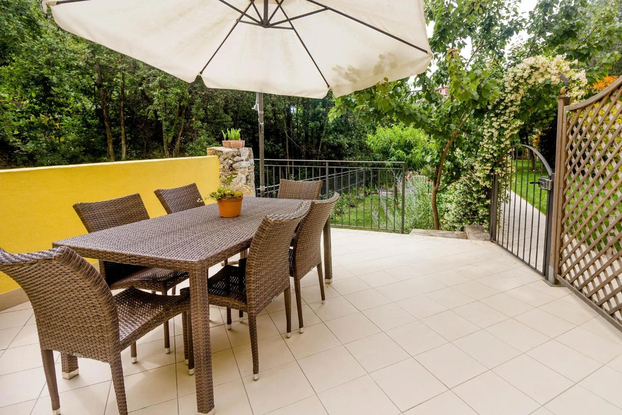 Balcony/Terrace in Appartamenti Antico Frantoio Doria
