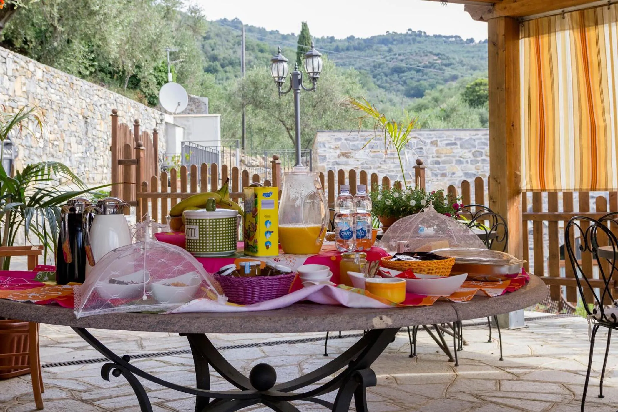 Buffet breakfast in Appartamenti Antico Frantoio Doria