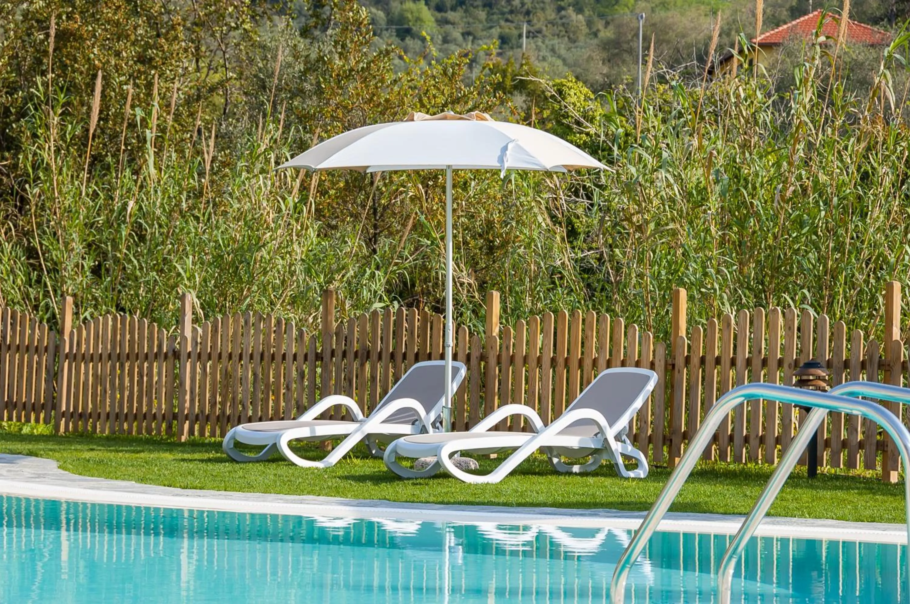 Swimming pool in Appartamenti Antico Frantoio Doria