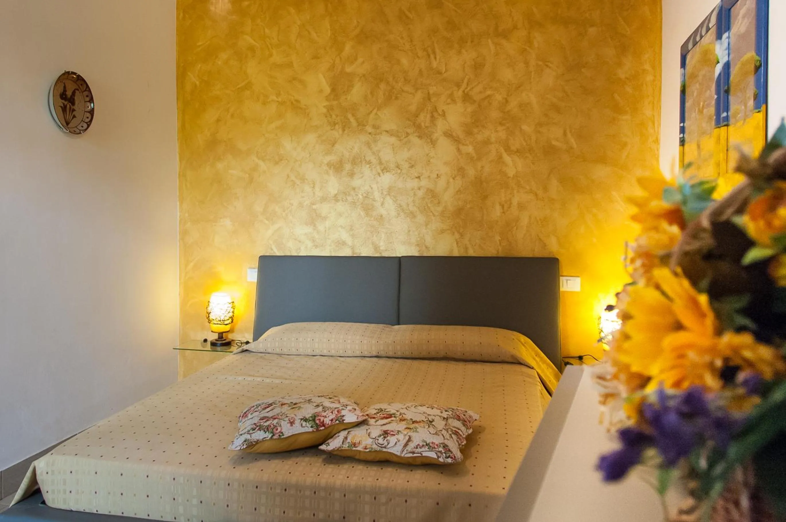 Bedroom, Bed in Appartamenti Antico Frantoio Doria