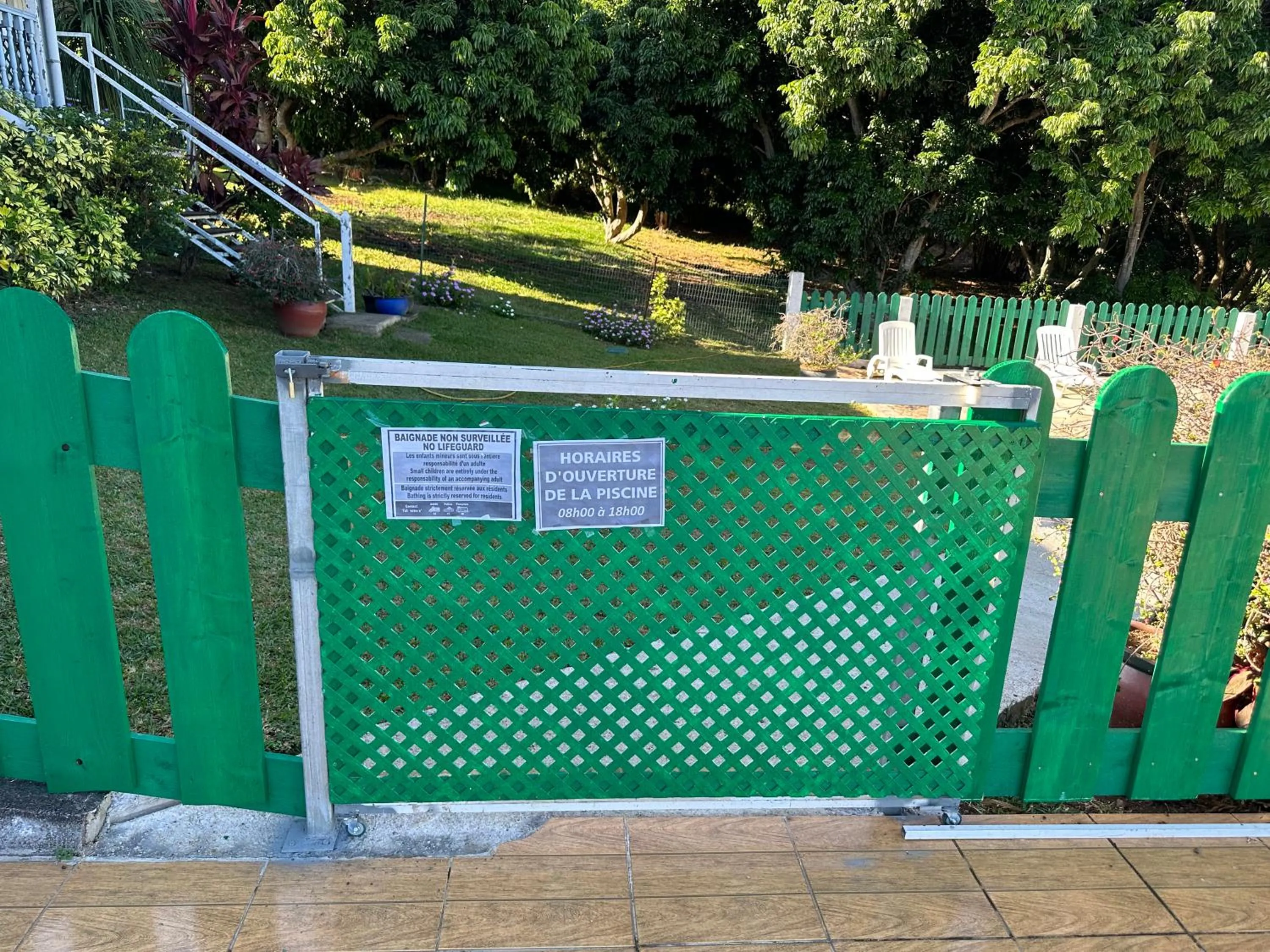 Swimming pool in Zoiseaux Pays