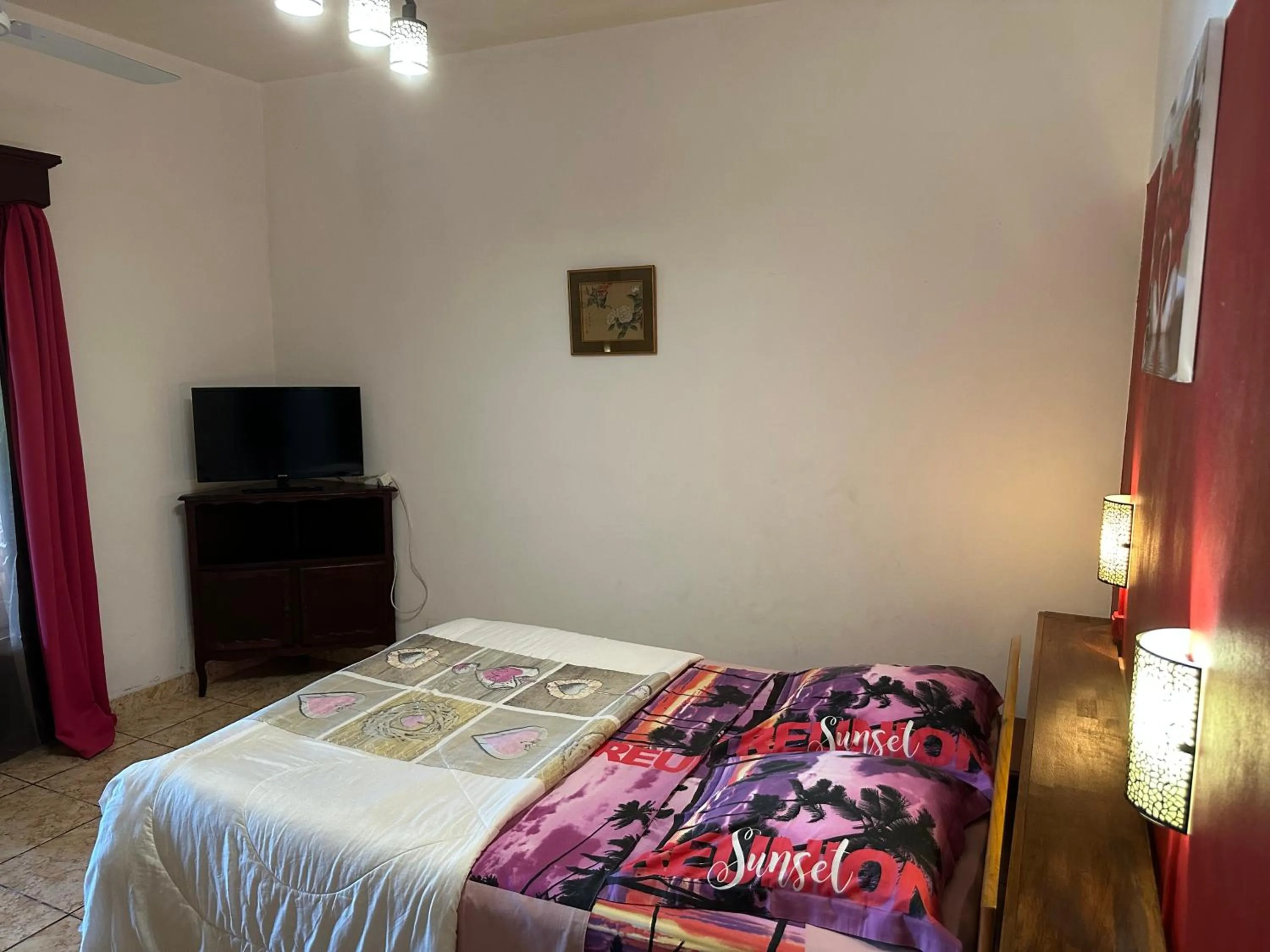 Bedroom, Bed in Zoiseaux Pays