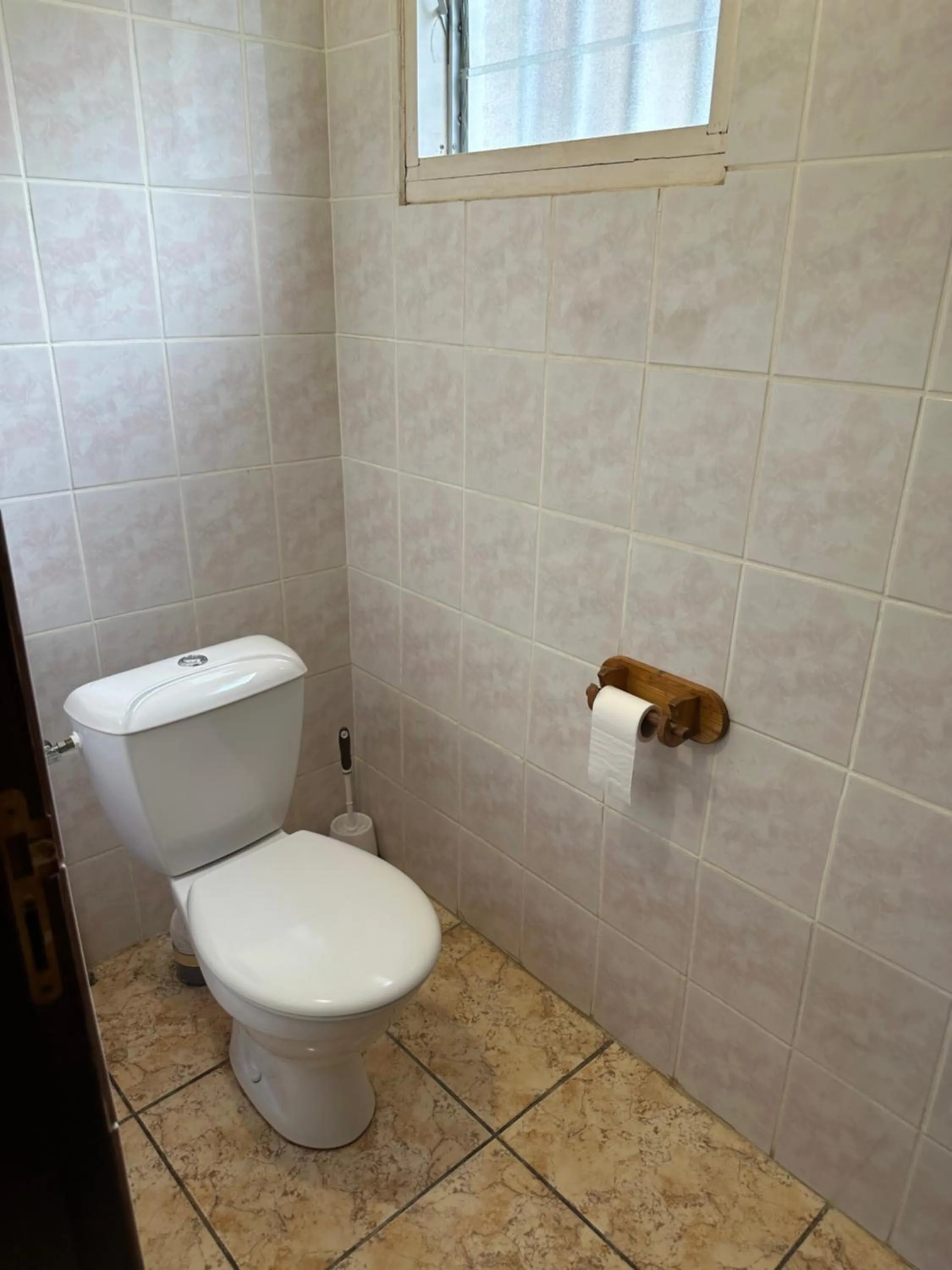 Toilet in Zoiseaux Pays