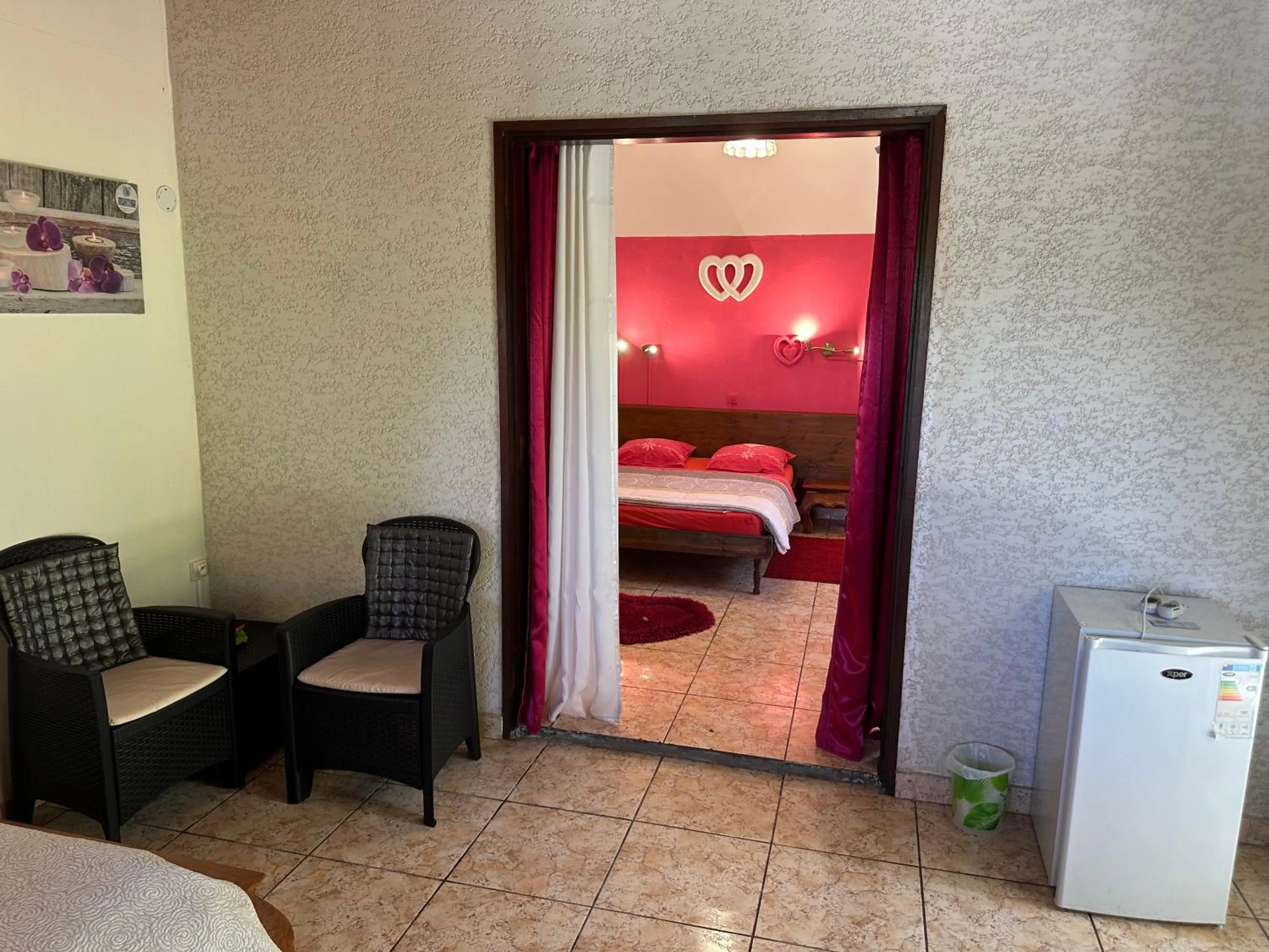 Photo of the whole room, Bed in Zoiseaux Pays