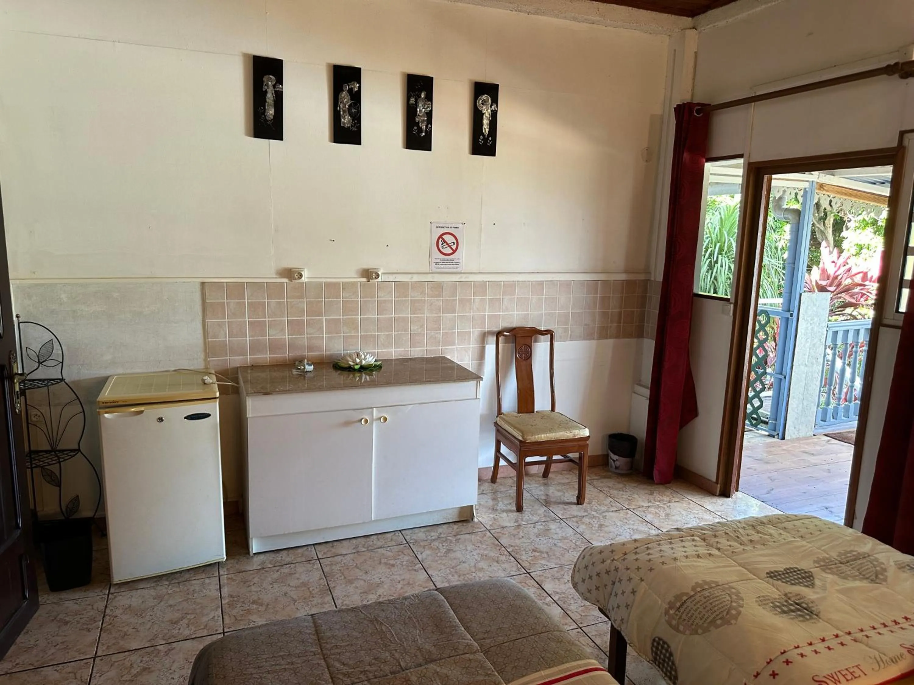 Photo of the whole room in Zoiseaux Pays