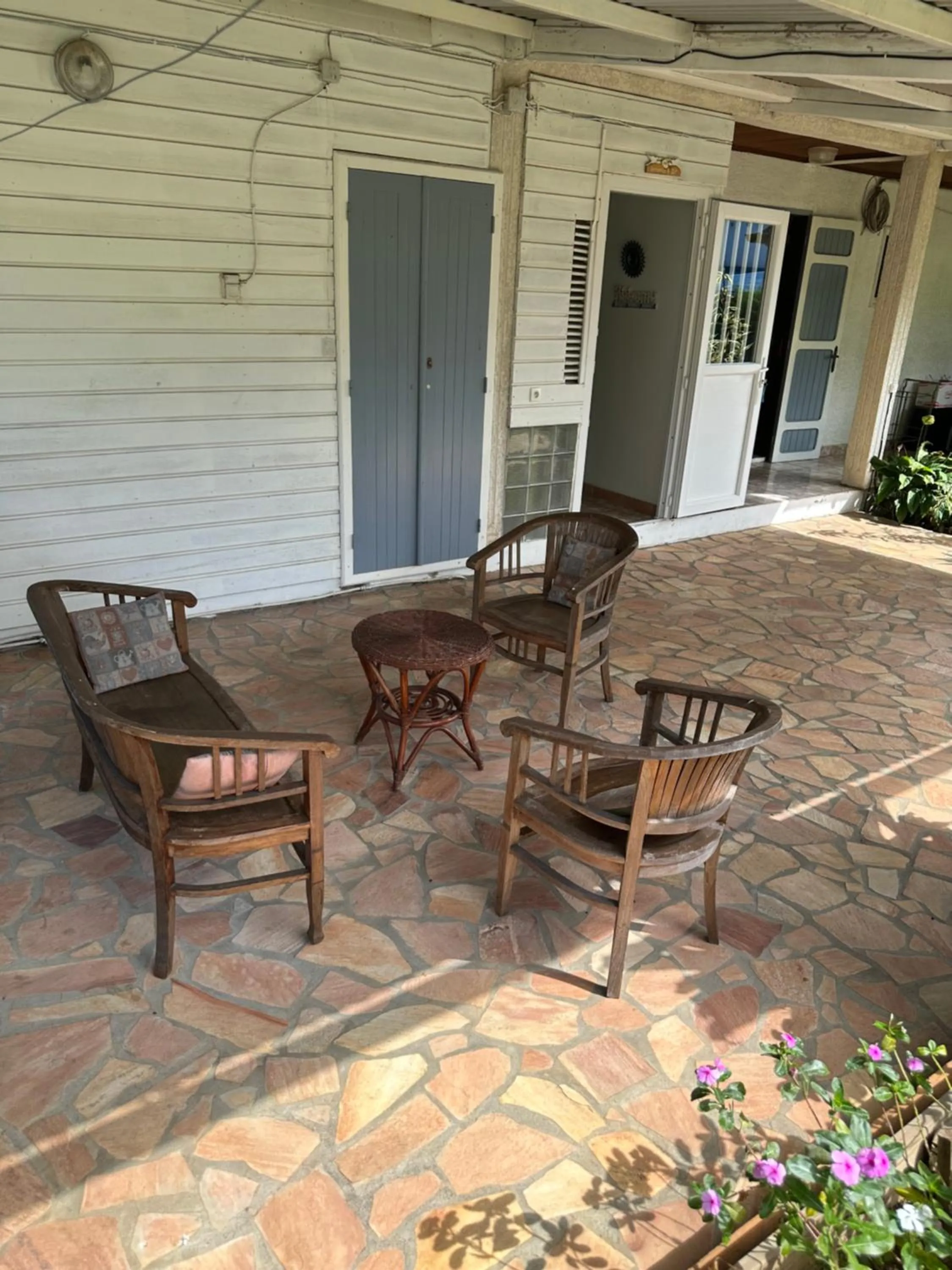 Patio in Zoiseaux Pays