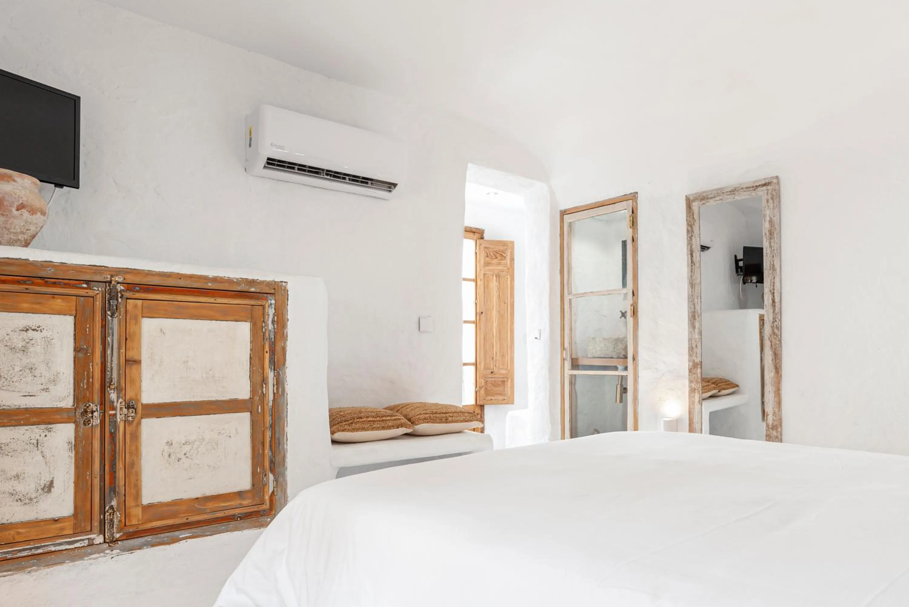 Bed in La Fonda Antigua ADULTS ONLY