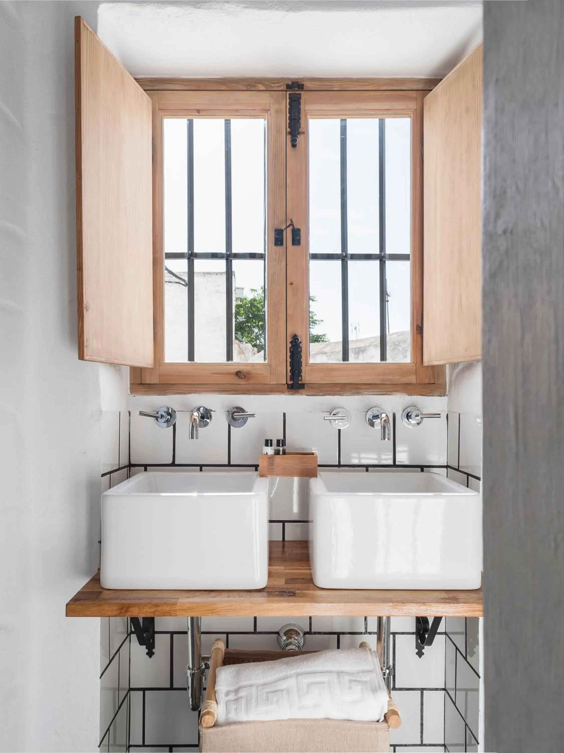 Bathroom, Bed in La Fonda Antigua ADULTS ONLY