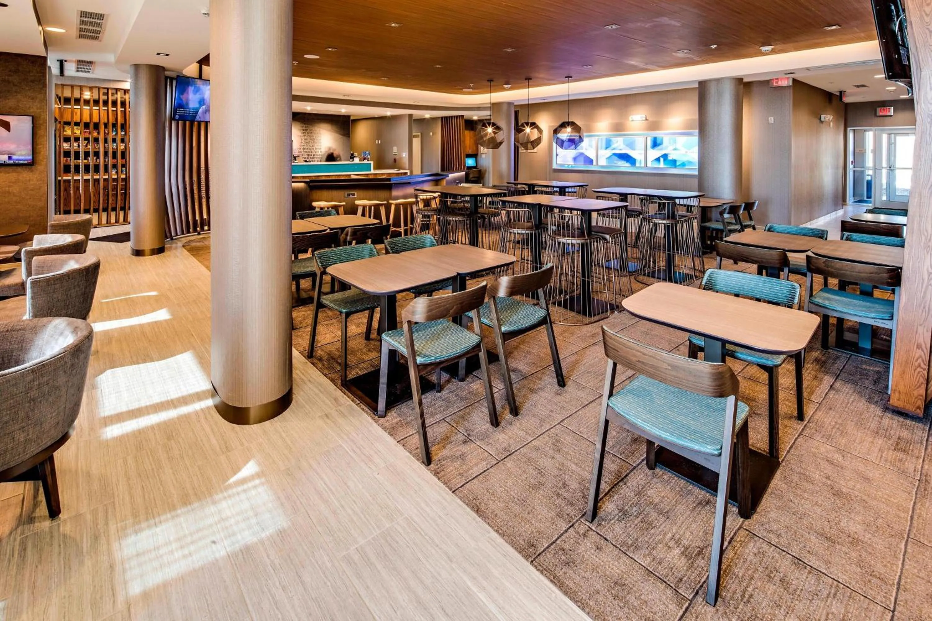 Restaurant/places to eat in SpringHill Suites by Marriott Dayton Vandalia