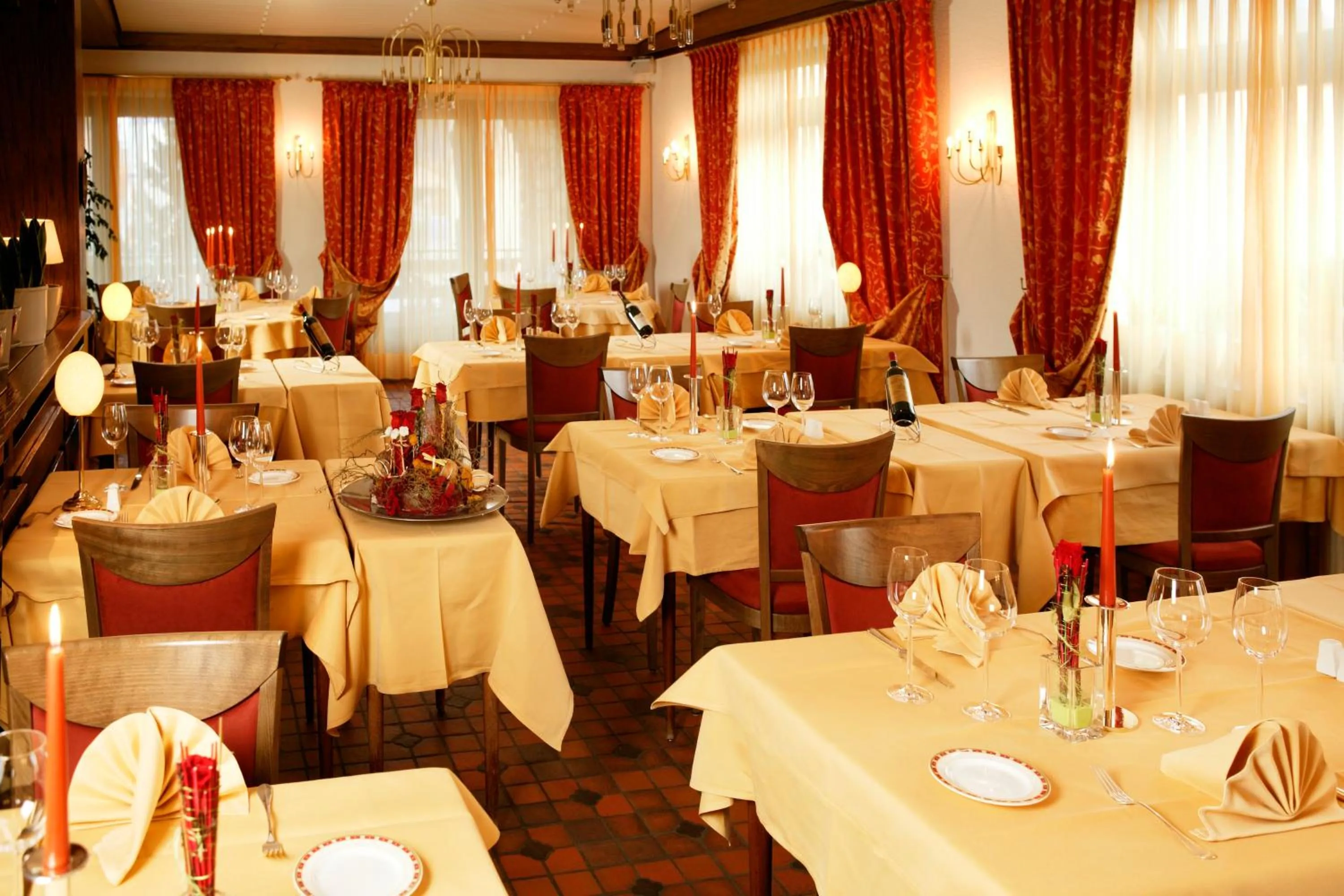 Restaurant/places to eat in Hotel - Restaurant DAHM