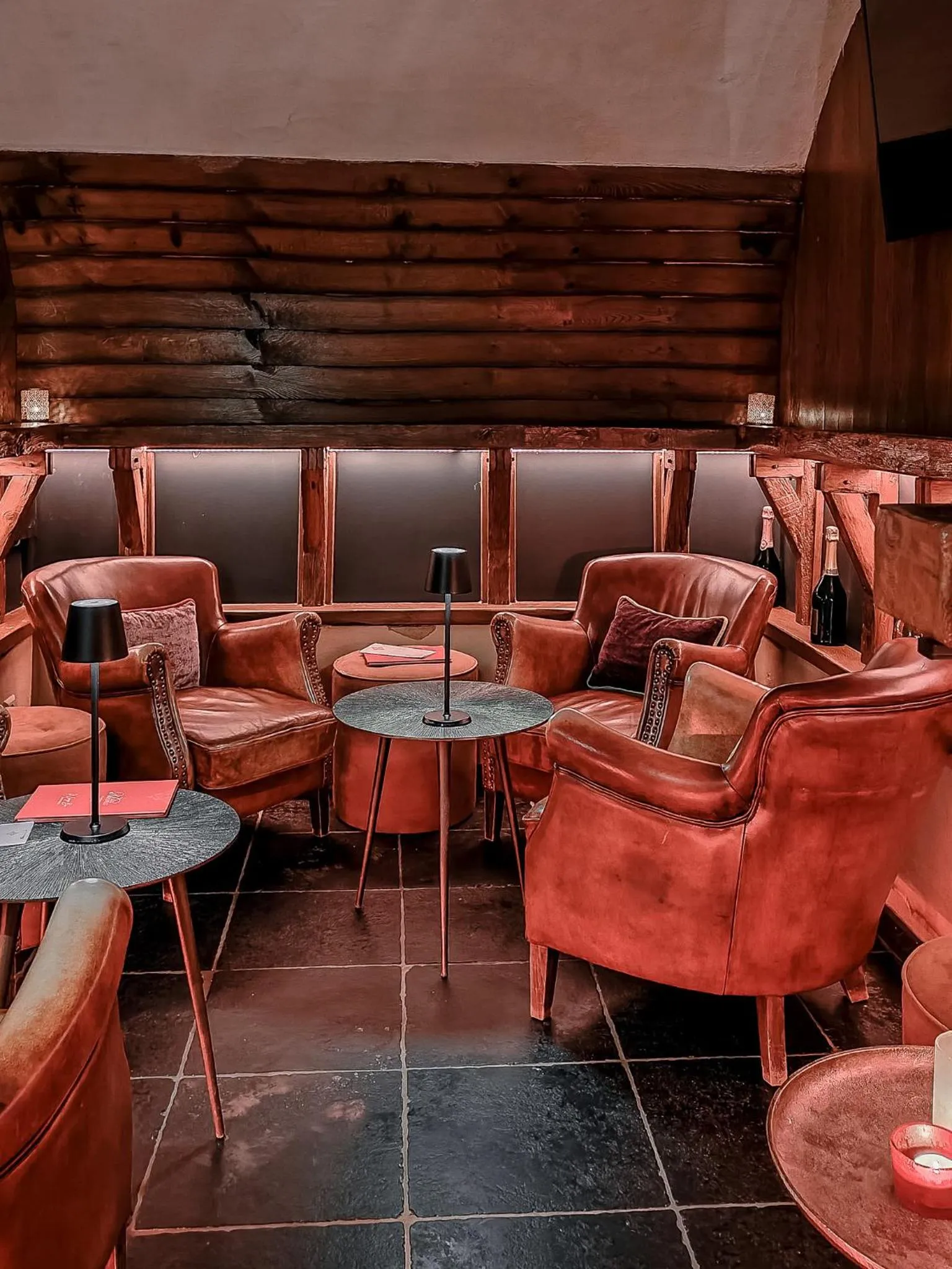 Lounge or bar in Chateau d'Urspelt