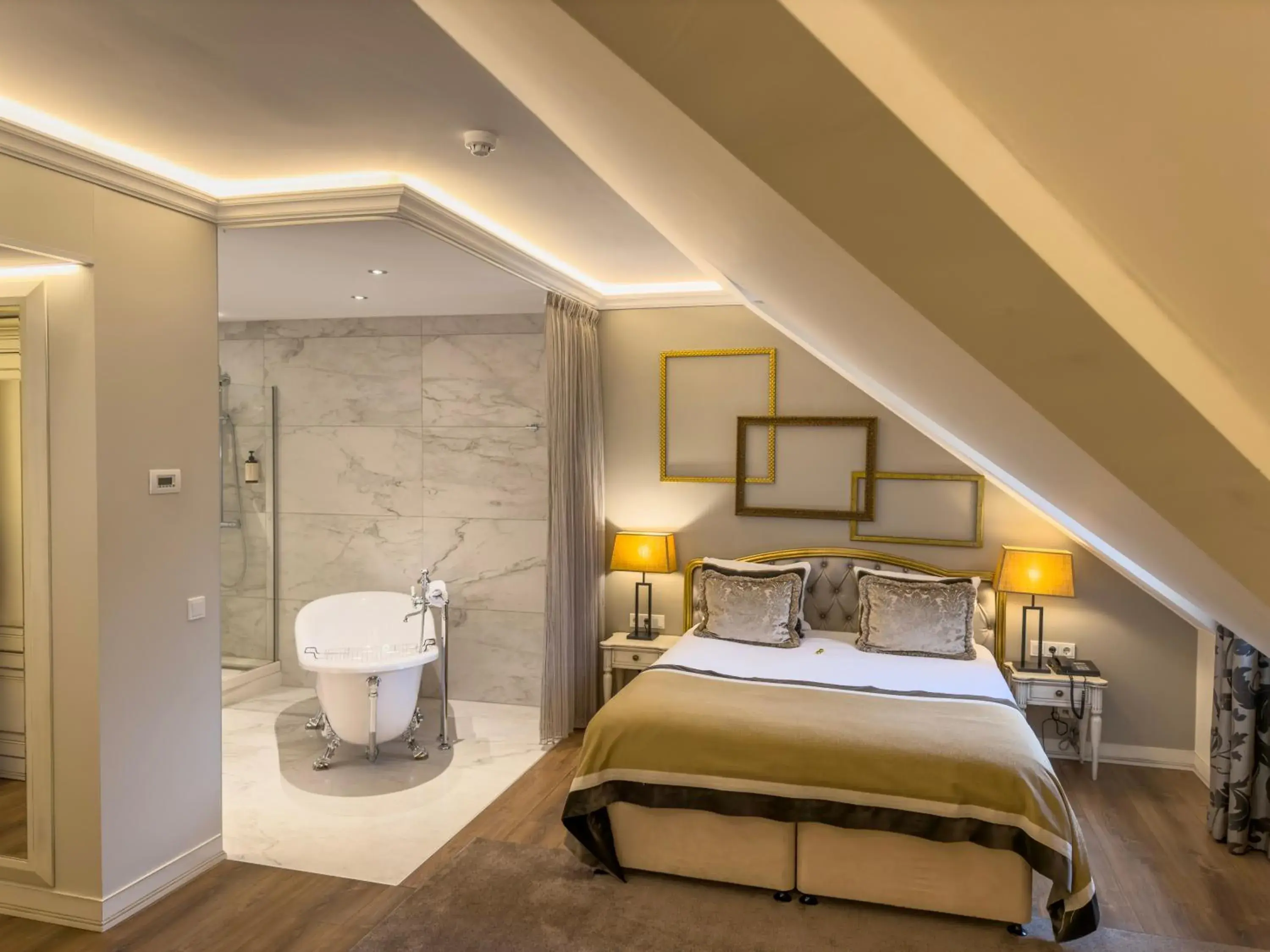 Executive Suite in Chateau d'Urspelt Executive Suite in Chateau d'Urspelt