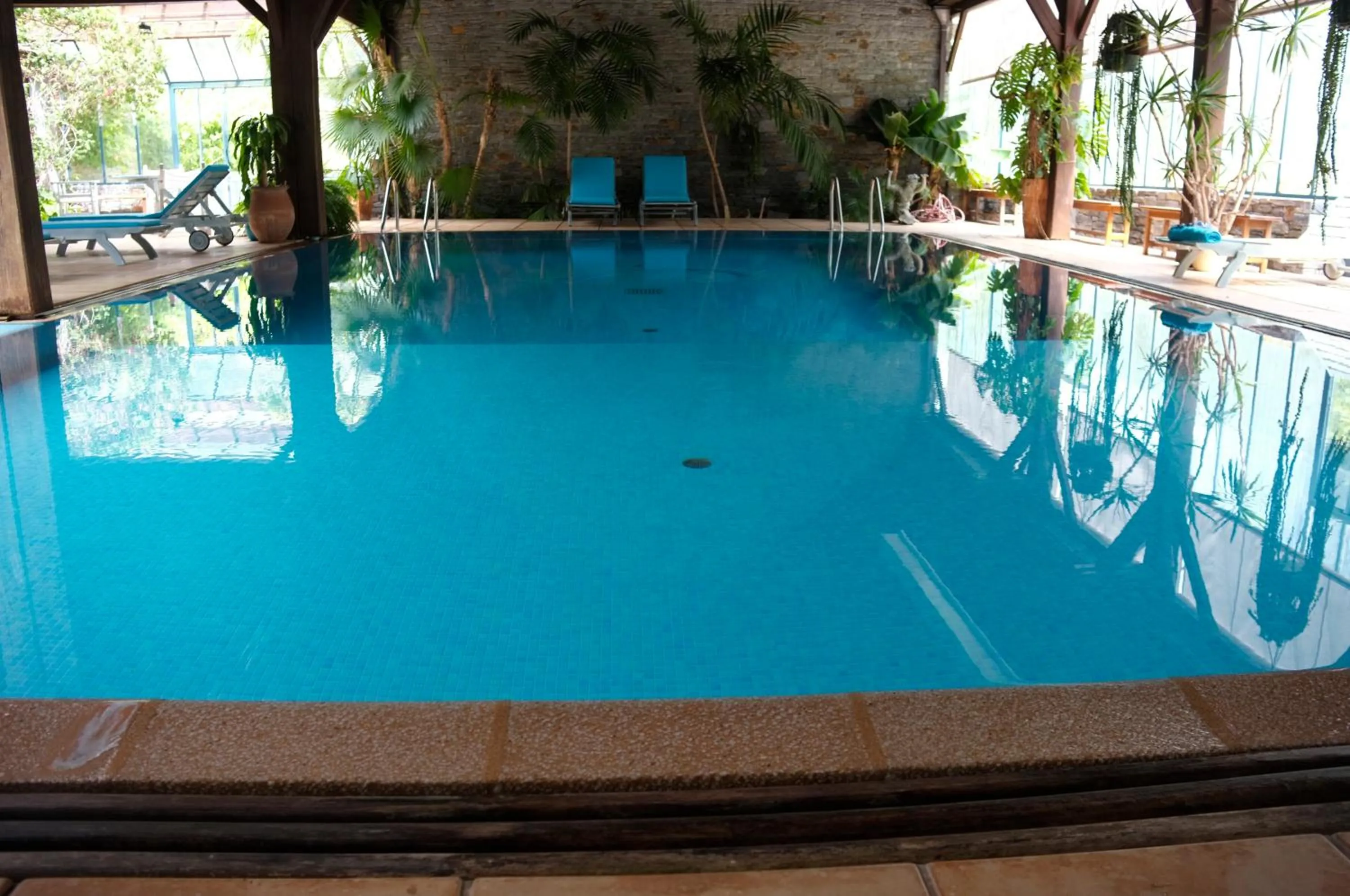 Swimming pool in Cottage du Manoir de Trégaray