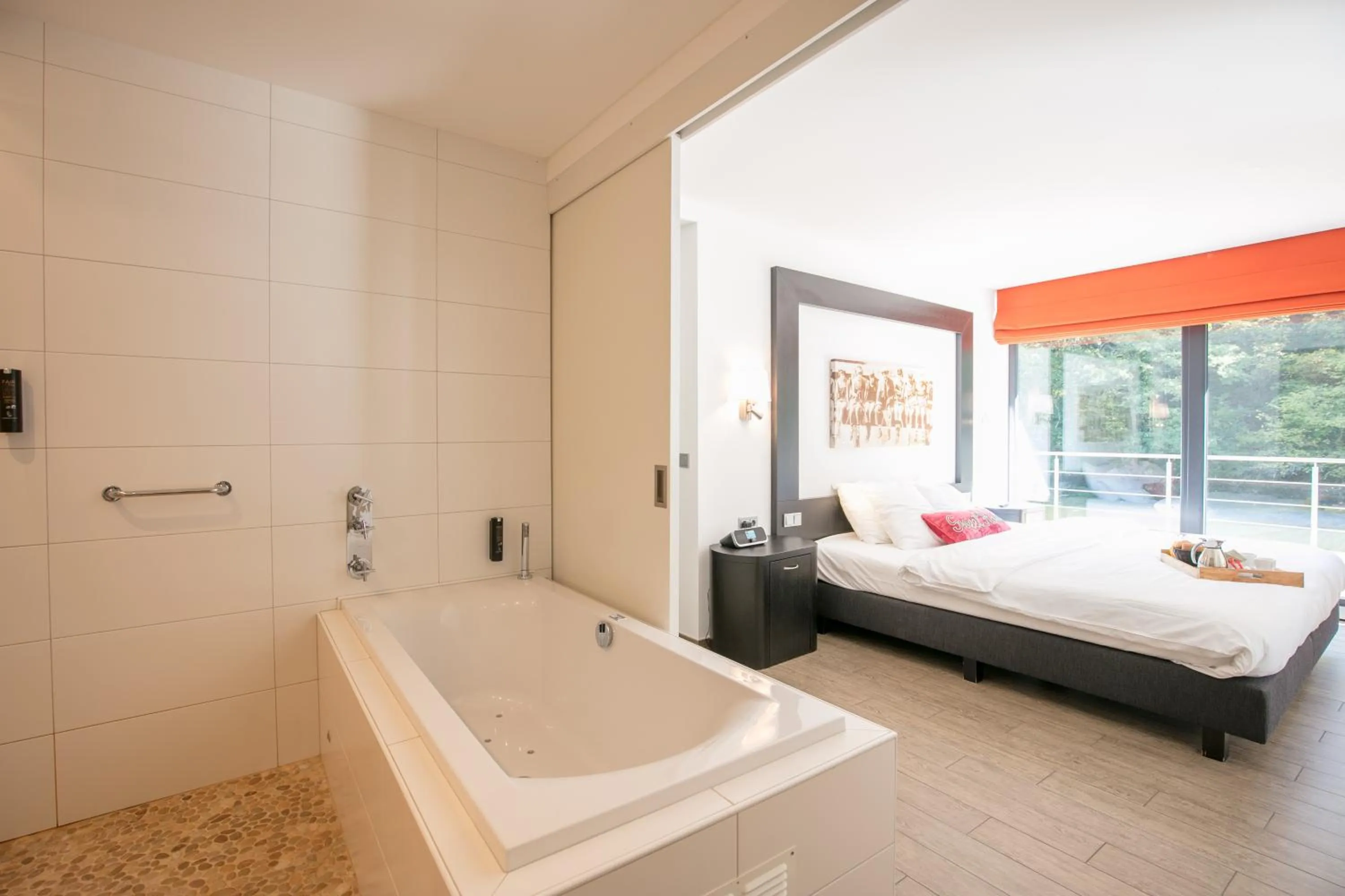 Bathroom, Bed in Cocoon Hotel La Rive