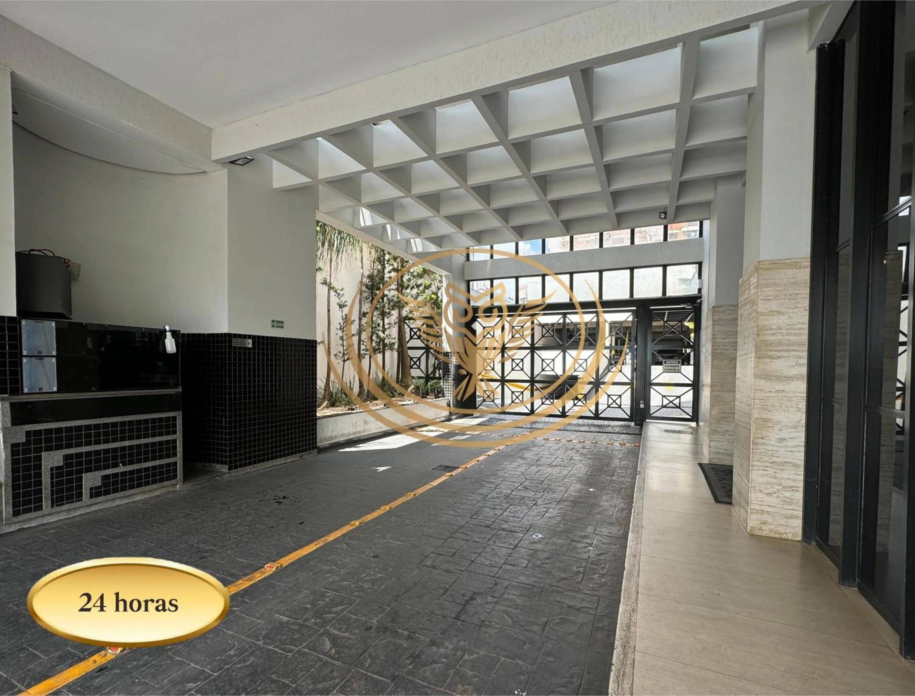 Parking in Coruja Imob - Flat Crystal Place