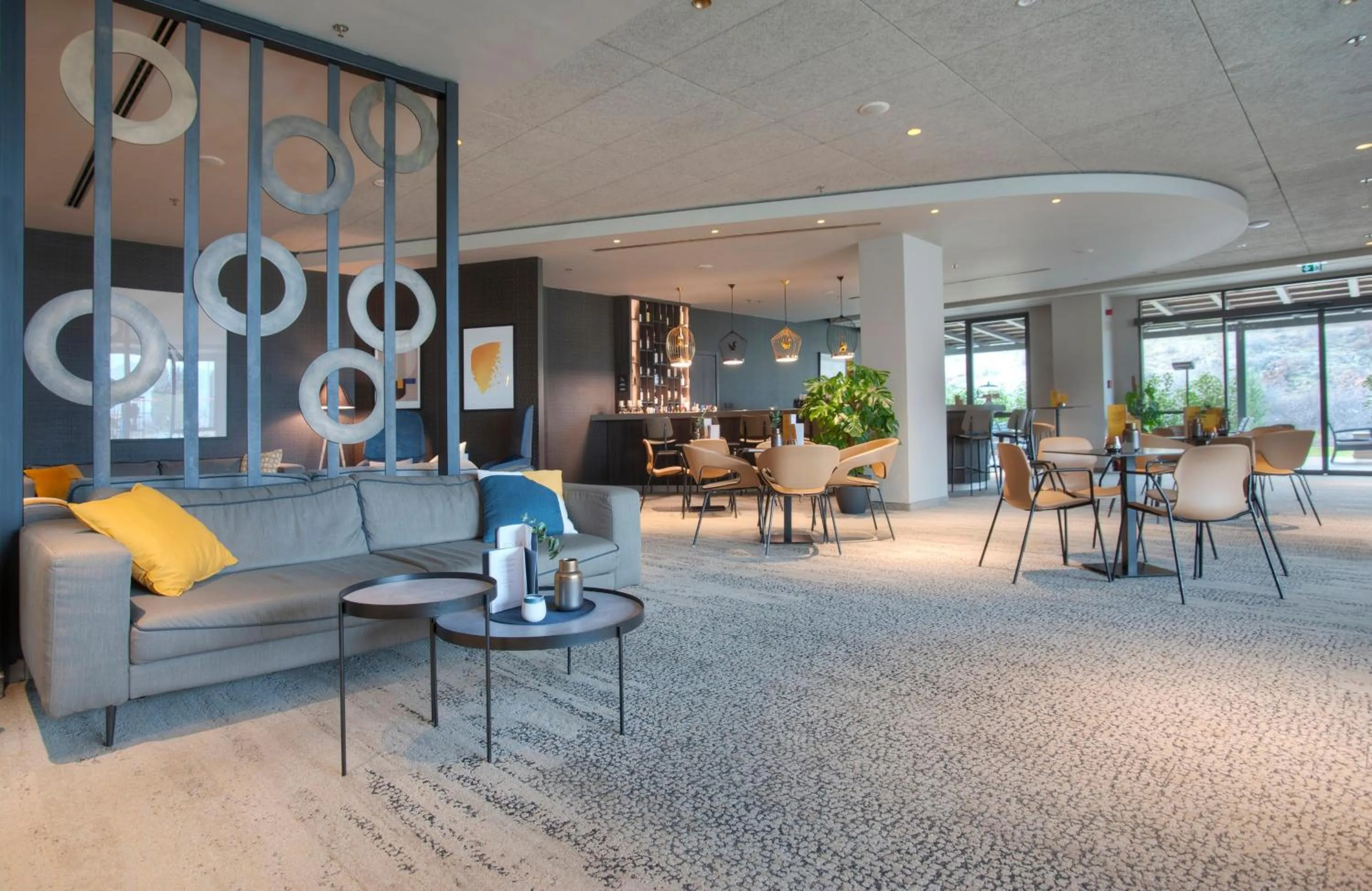 Lounge or bar in voco - Podgorica by IHG