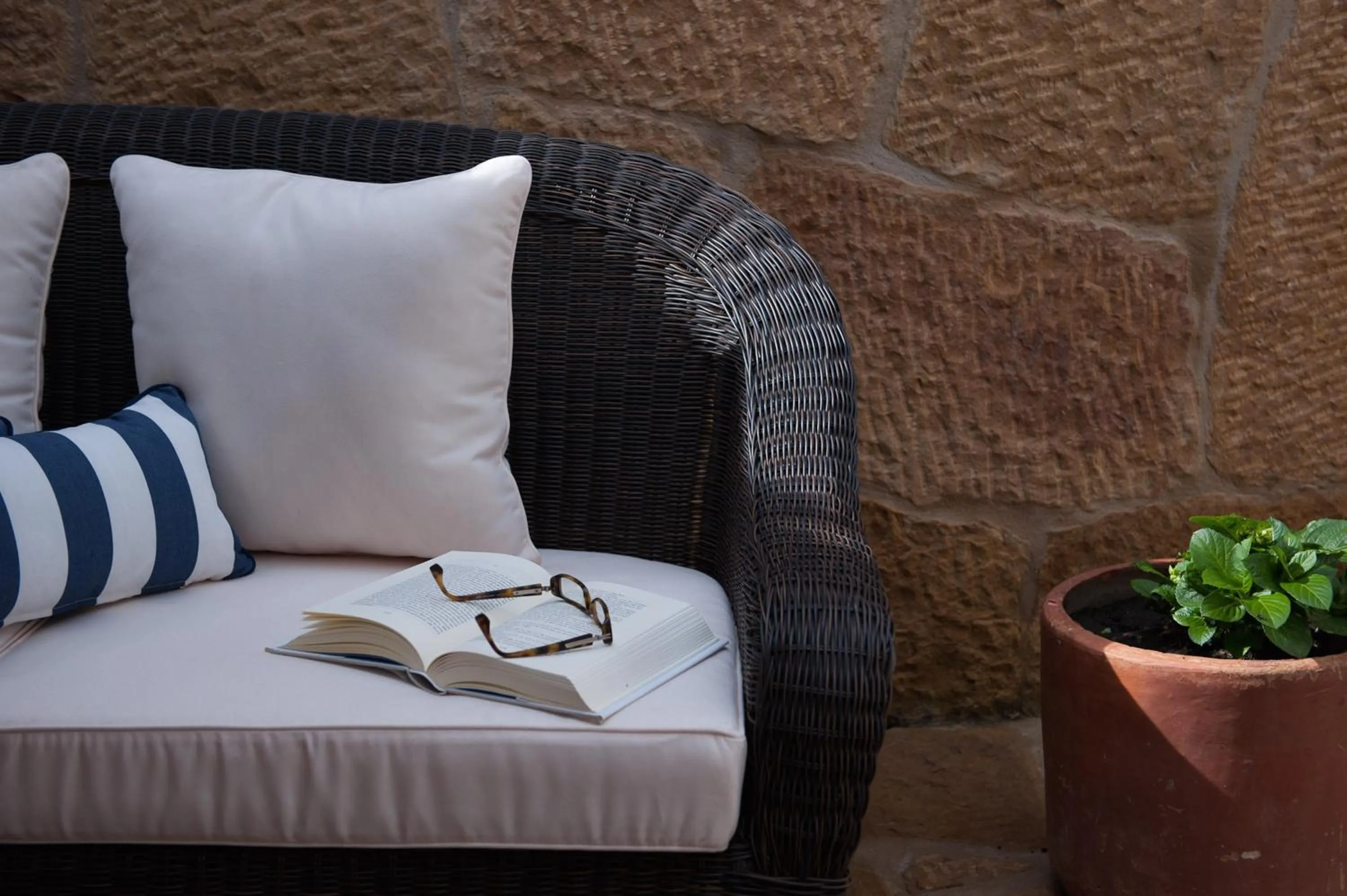 Patio, Bed in Hotel MasClara