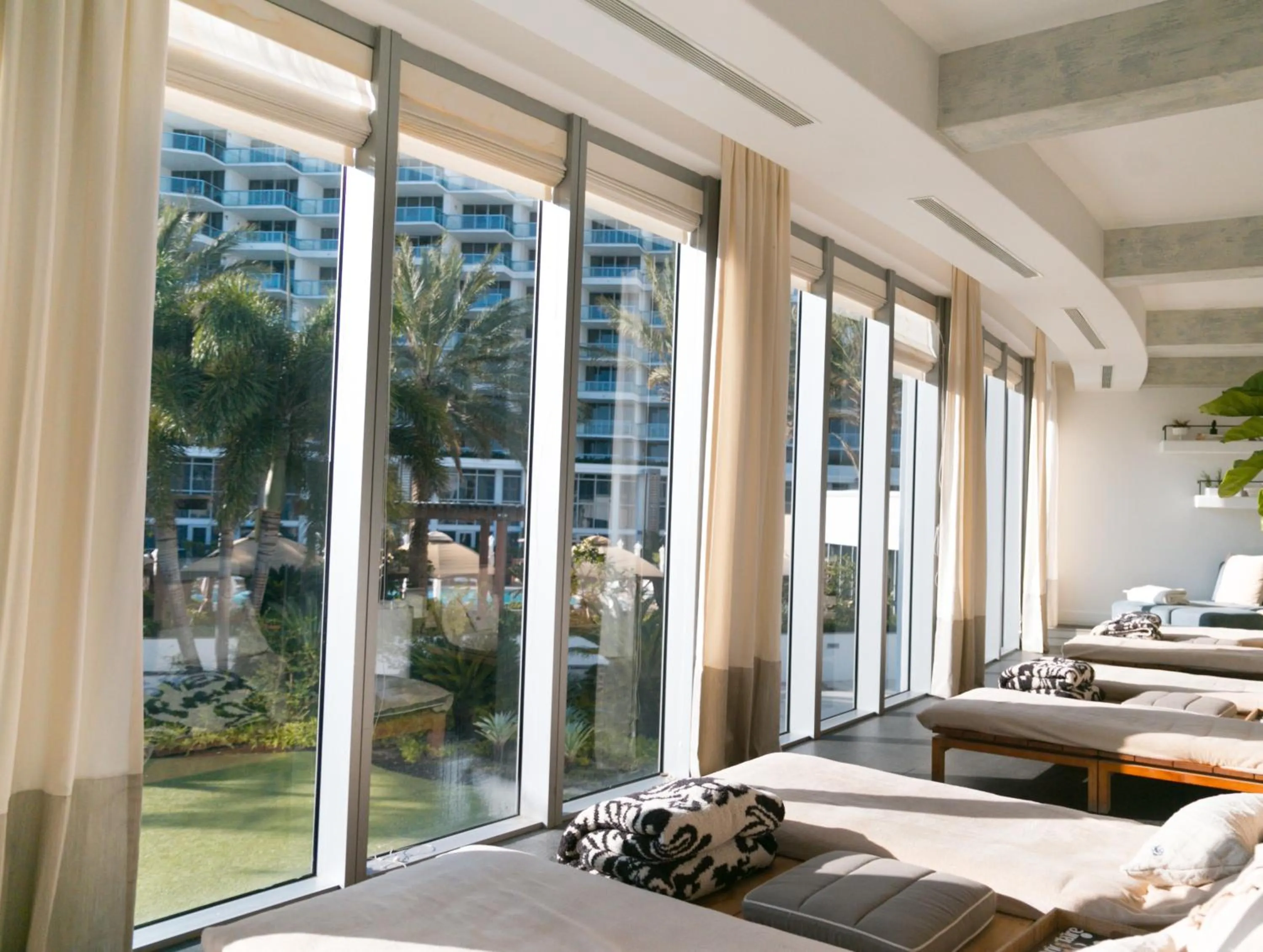 Spa and wellness centre/facilities, Bed in Nobu Hotel Miami Beach