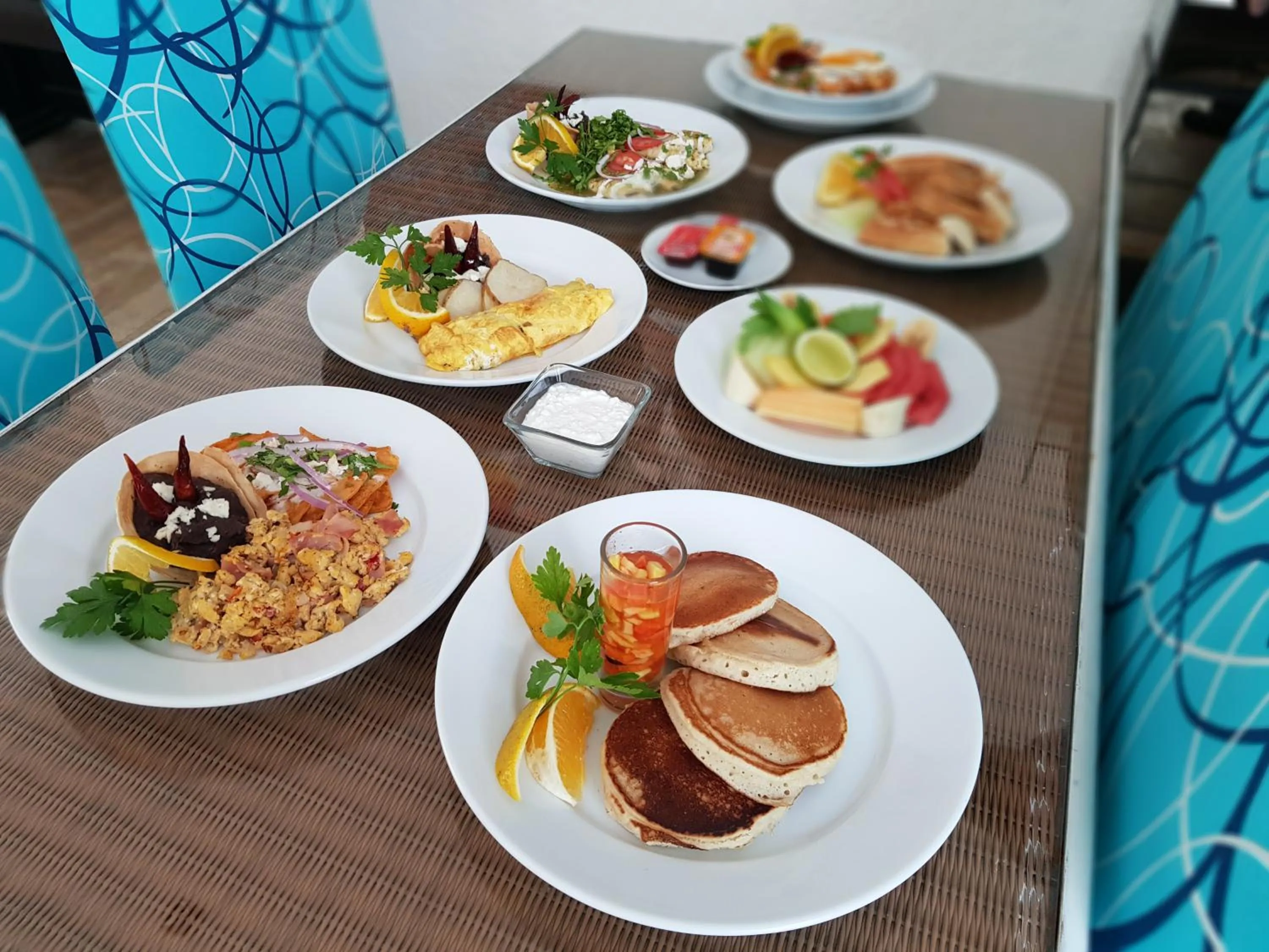 Food and drinks in Nirvana Hotel - Cancun Hotel Zone