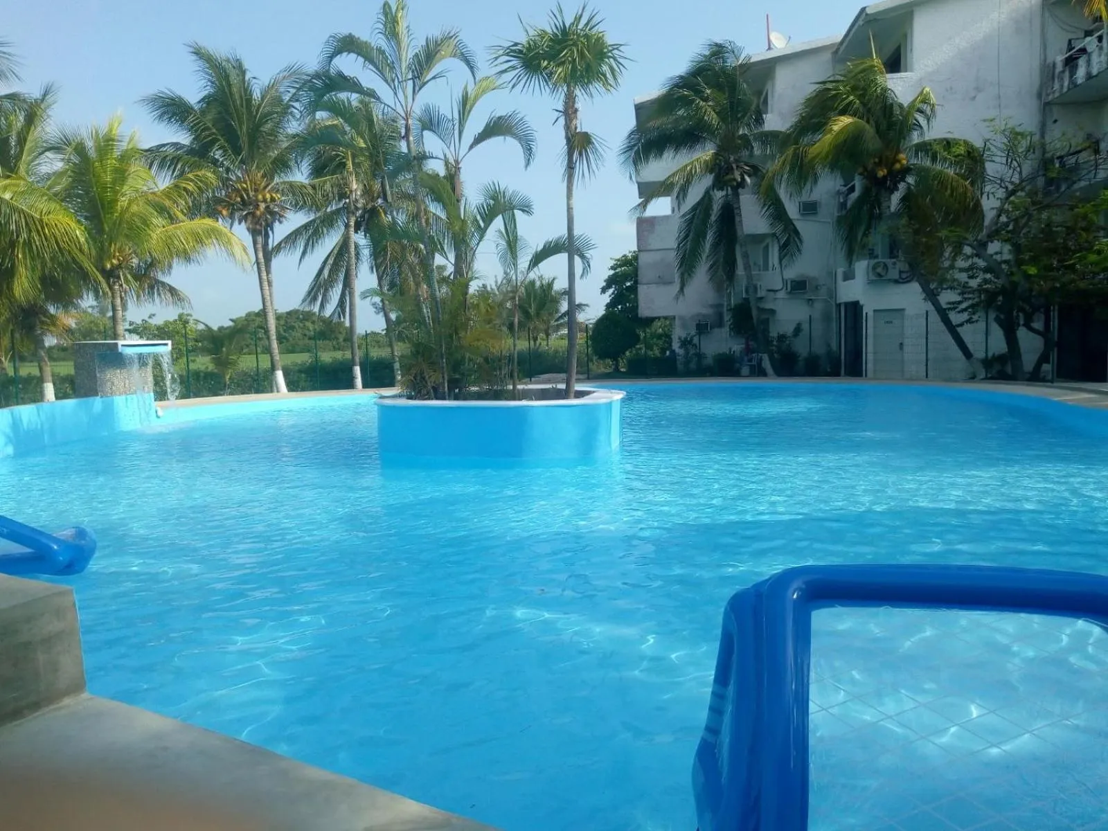 Swimming pool in Nirvana Hotel - Cancun Hotel Zone
