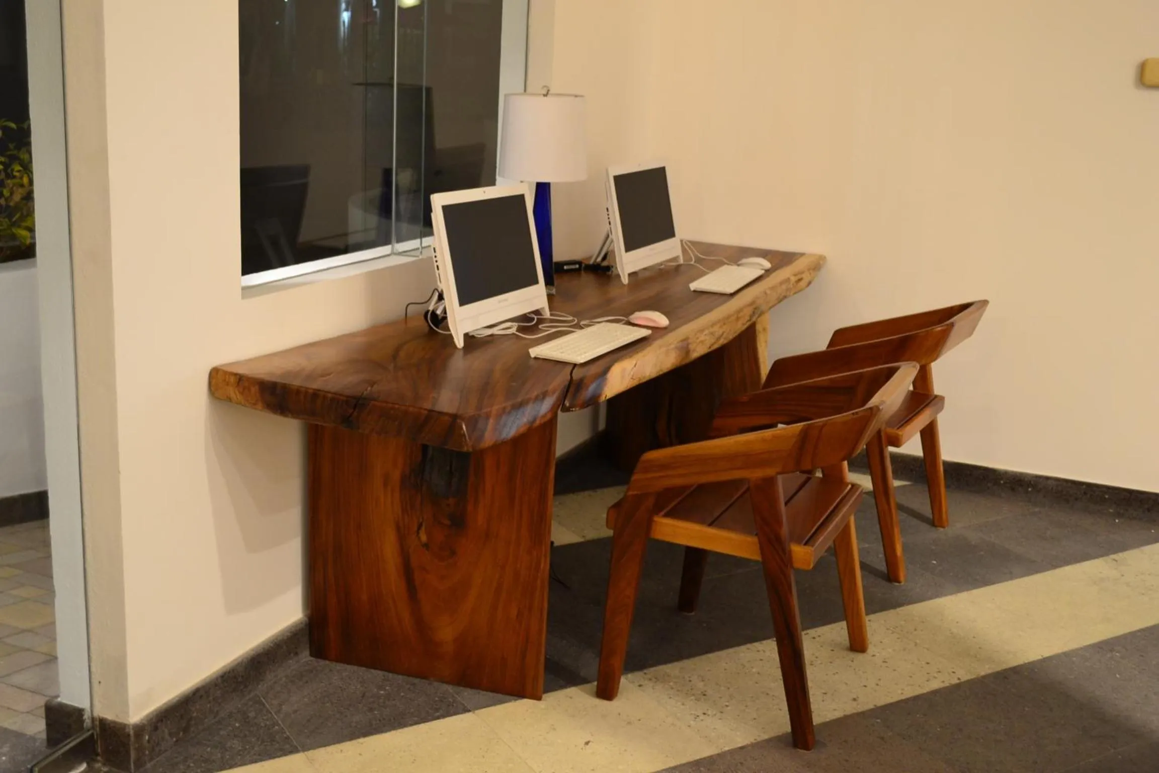 Business facilities in Medano Hotel and Spa