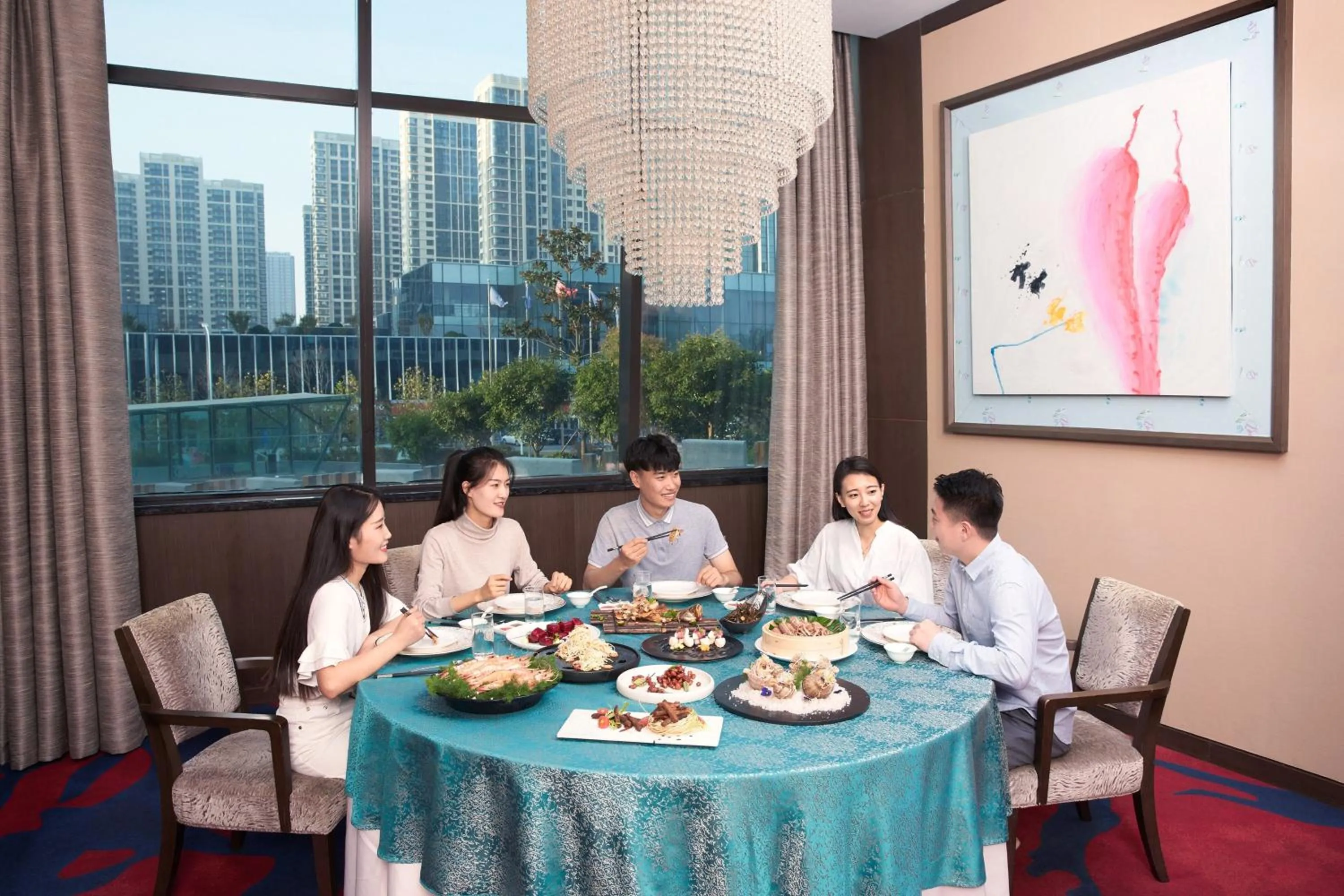 Restaurant/places to eat in Sheraton Qingdao West Coast