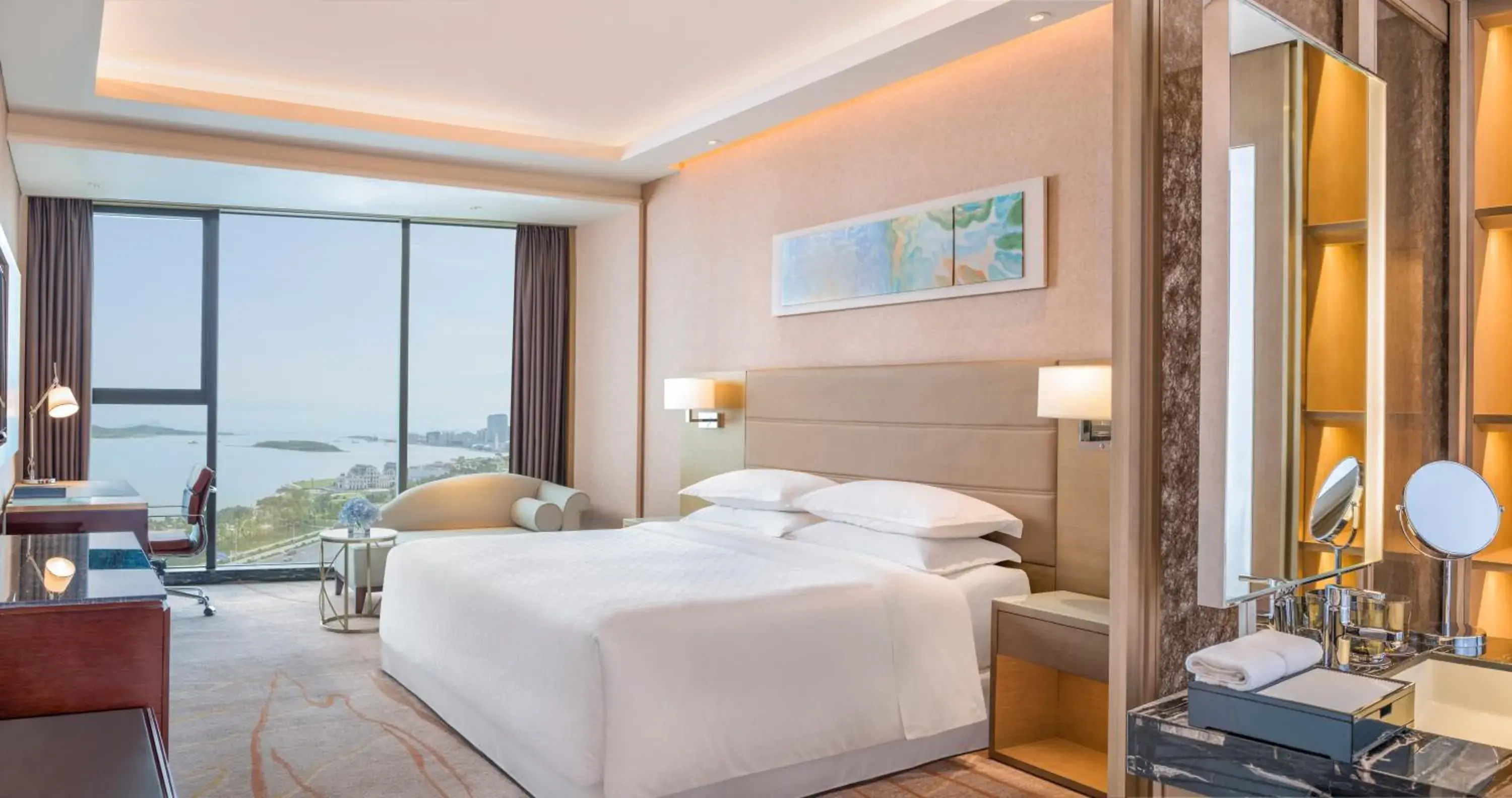 Club Deluxe, Club level, Larger Guest room, 1 King in Sheraton Qingdao West Coast Club Deluxe, Club level, Larger Guest room, 1 King in Sheraton Qingdao West Coast