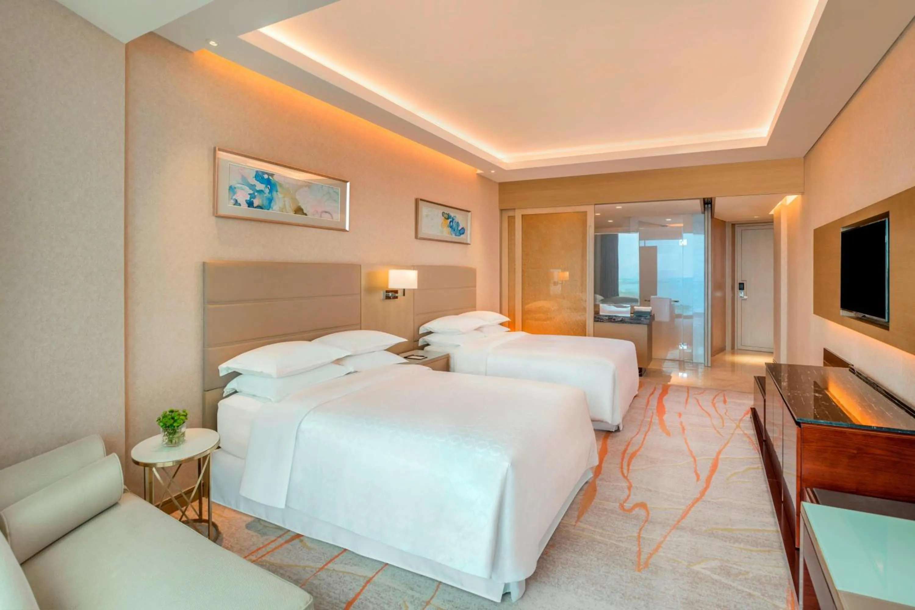 Photo of the whole room, Bed in Sheraton Qingdao West Coast