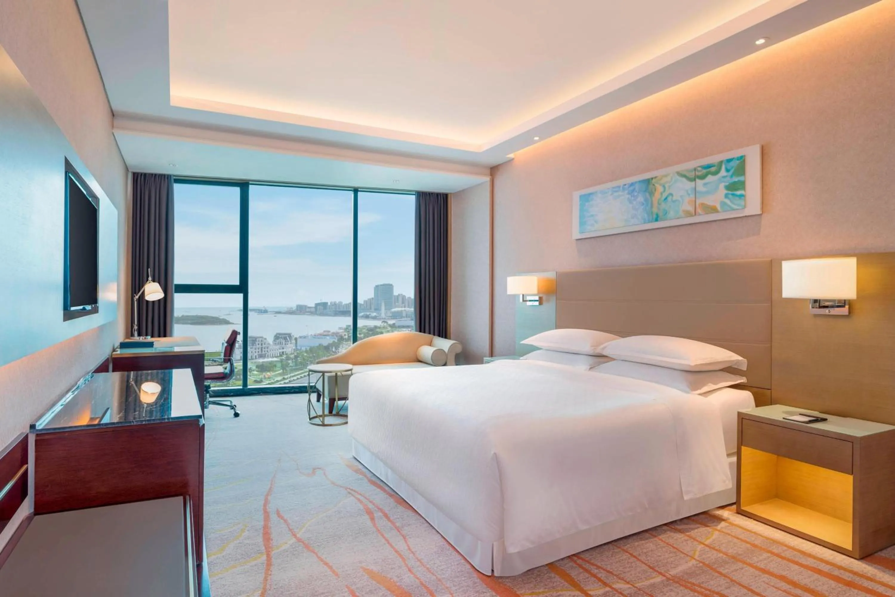 Photo of the whole room, Bed in Sheraton Qingdao West Coast
