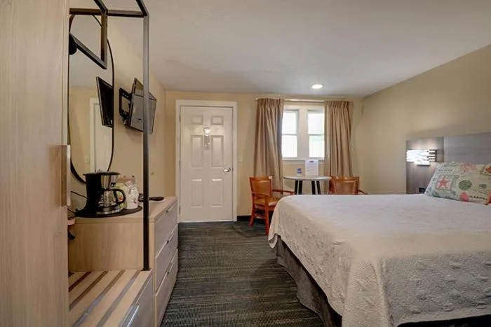 Photo of the whole room, Bed in Wells-Ogunquit Resort Motel & Cottages