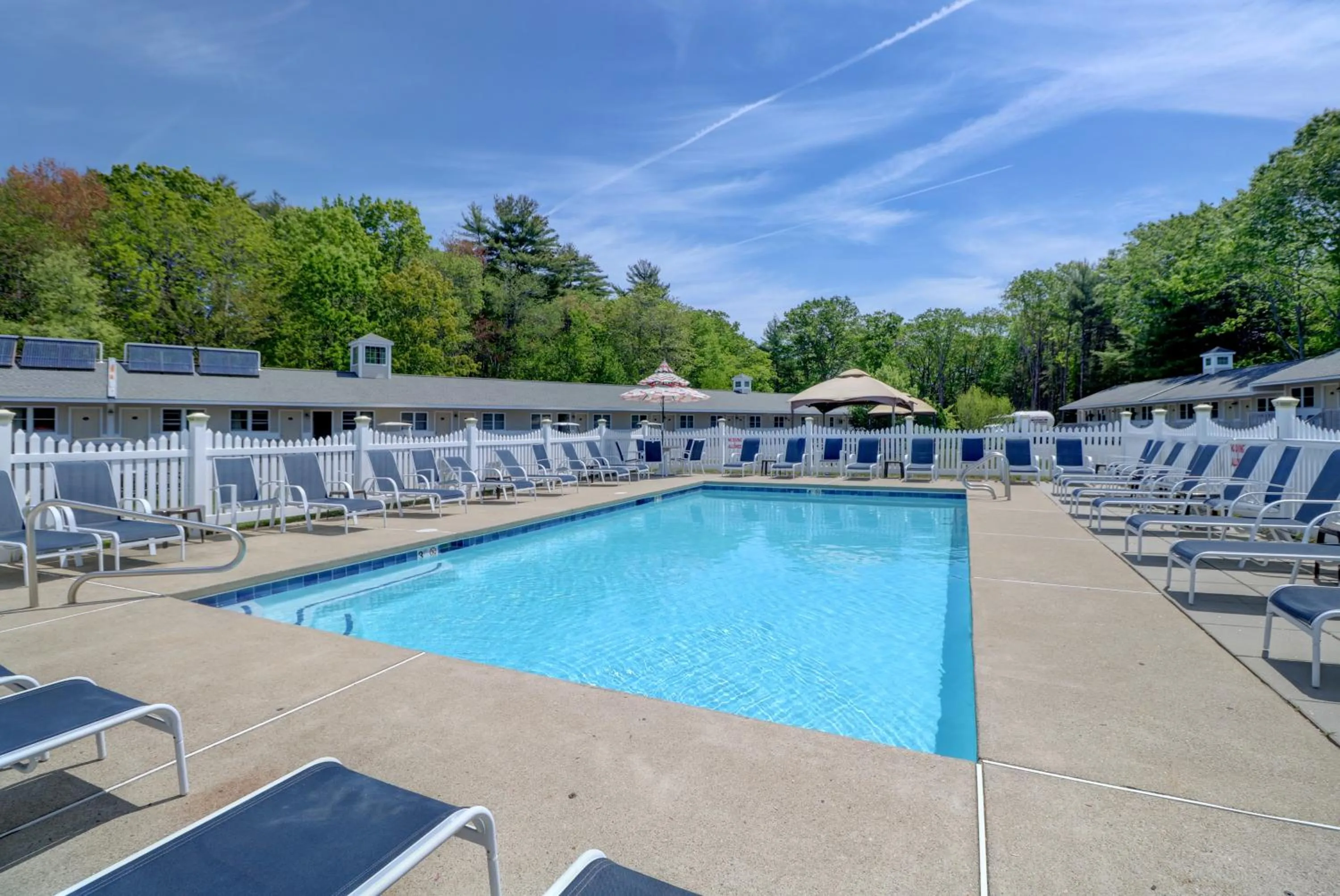 Swimming pool in Wells-Ogunquit Resort Motel & Cottages
