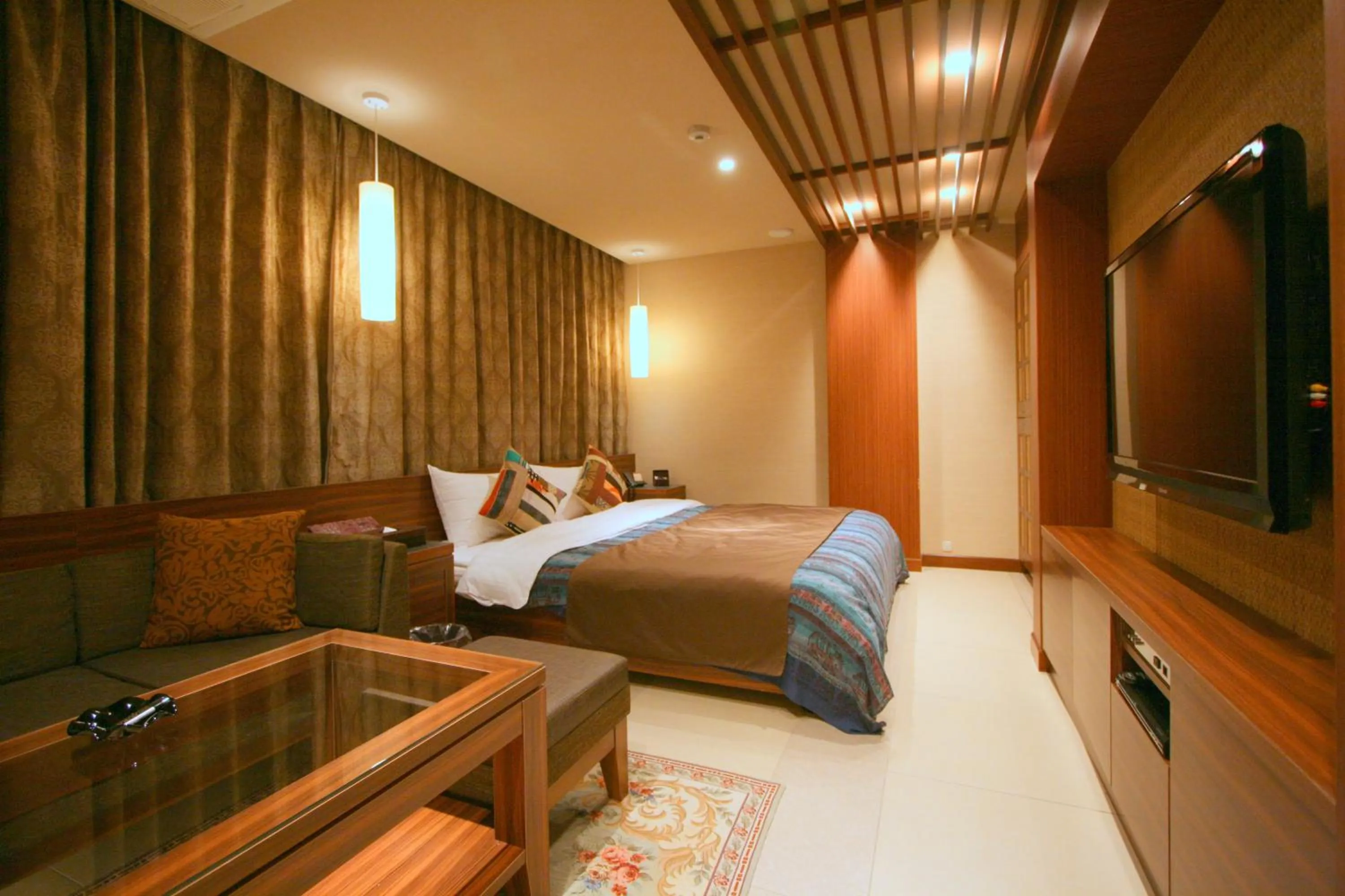 Bedroom, Bed in Hotel Aura Daito (Adult Only)