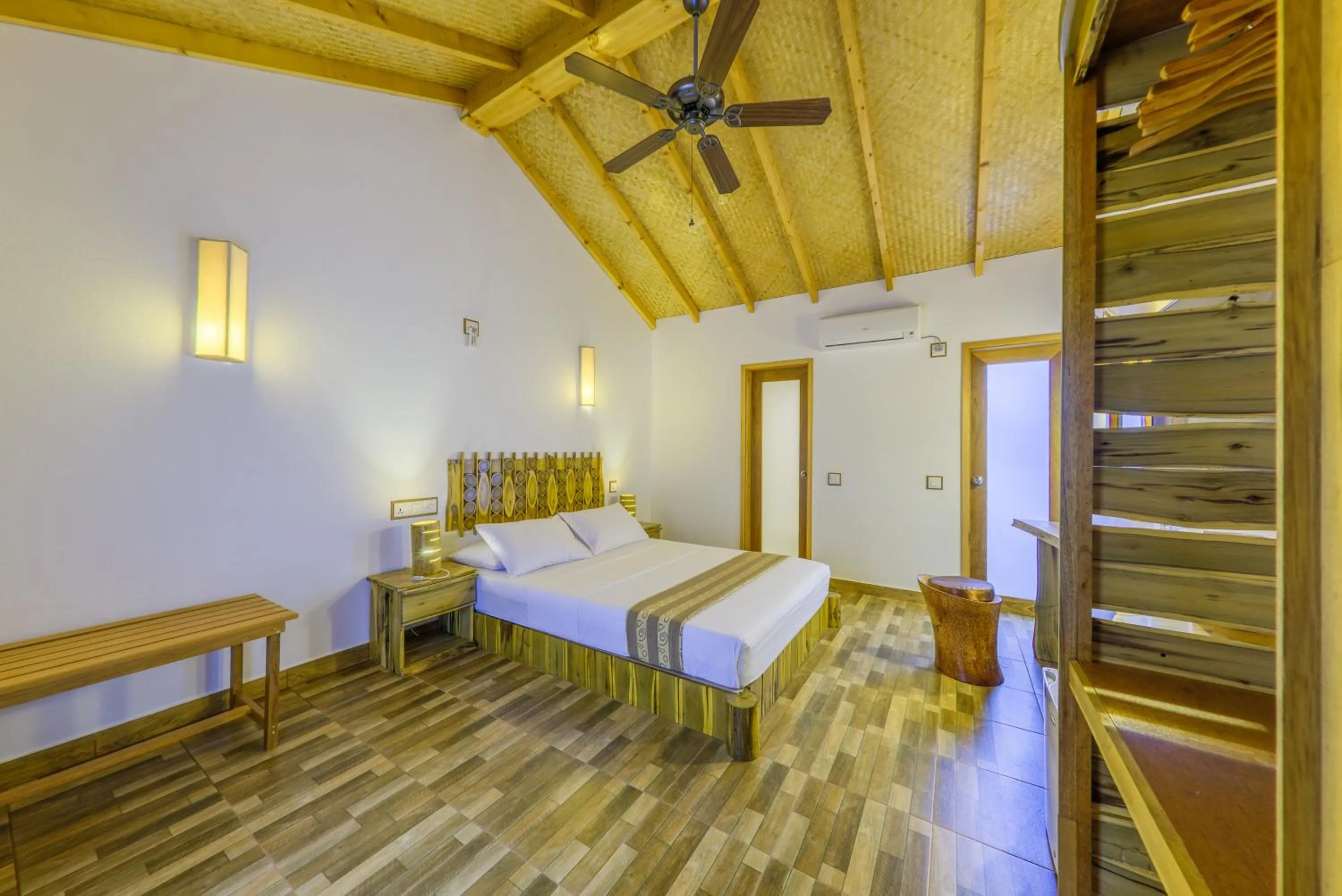 Photo of the whole room, Bed in Ameera Maldives