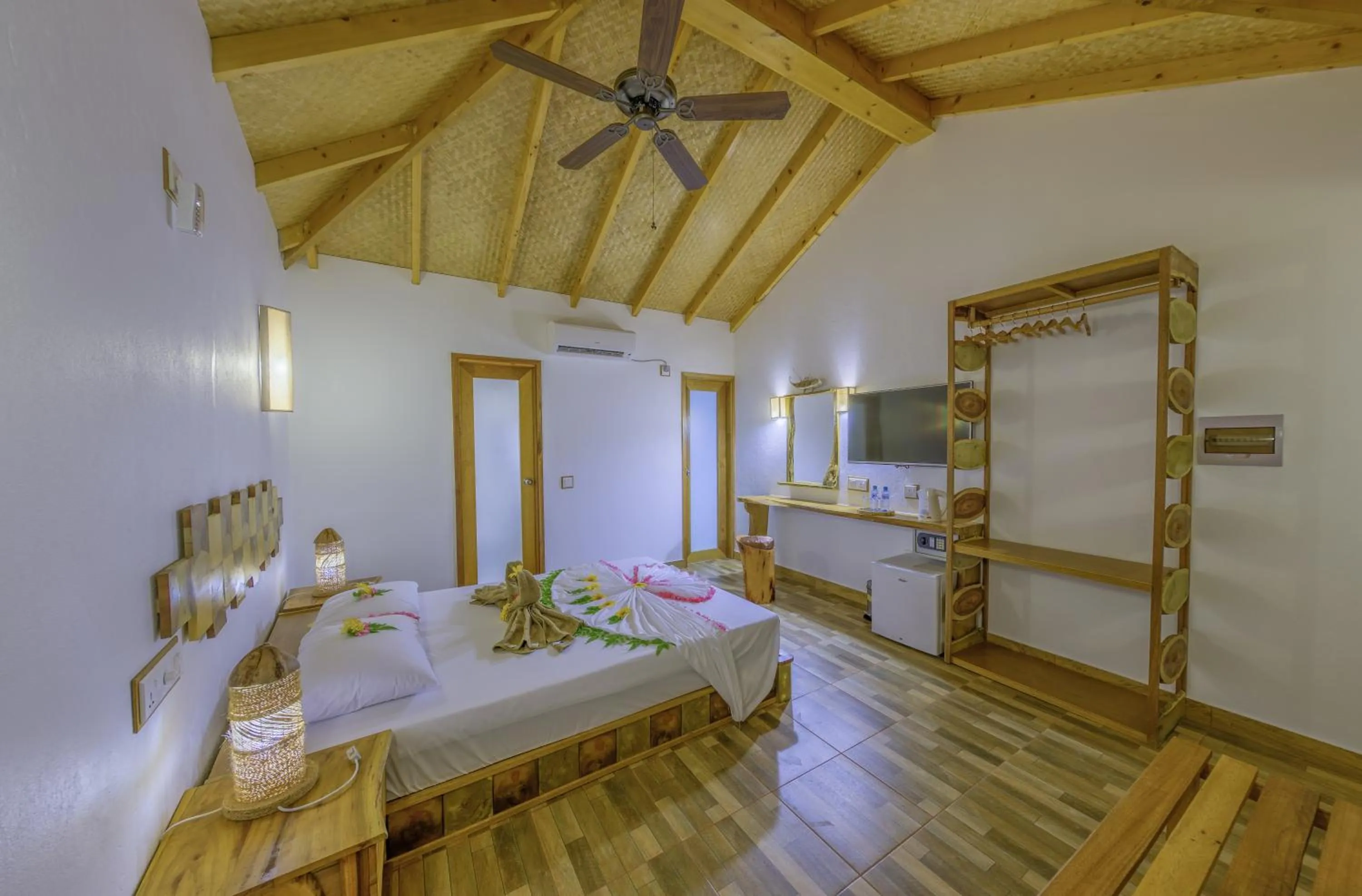 Photo of the whole room, Bed in Ameera Maldives