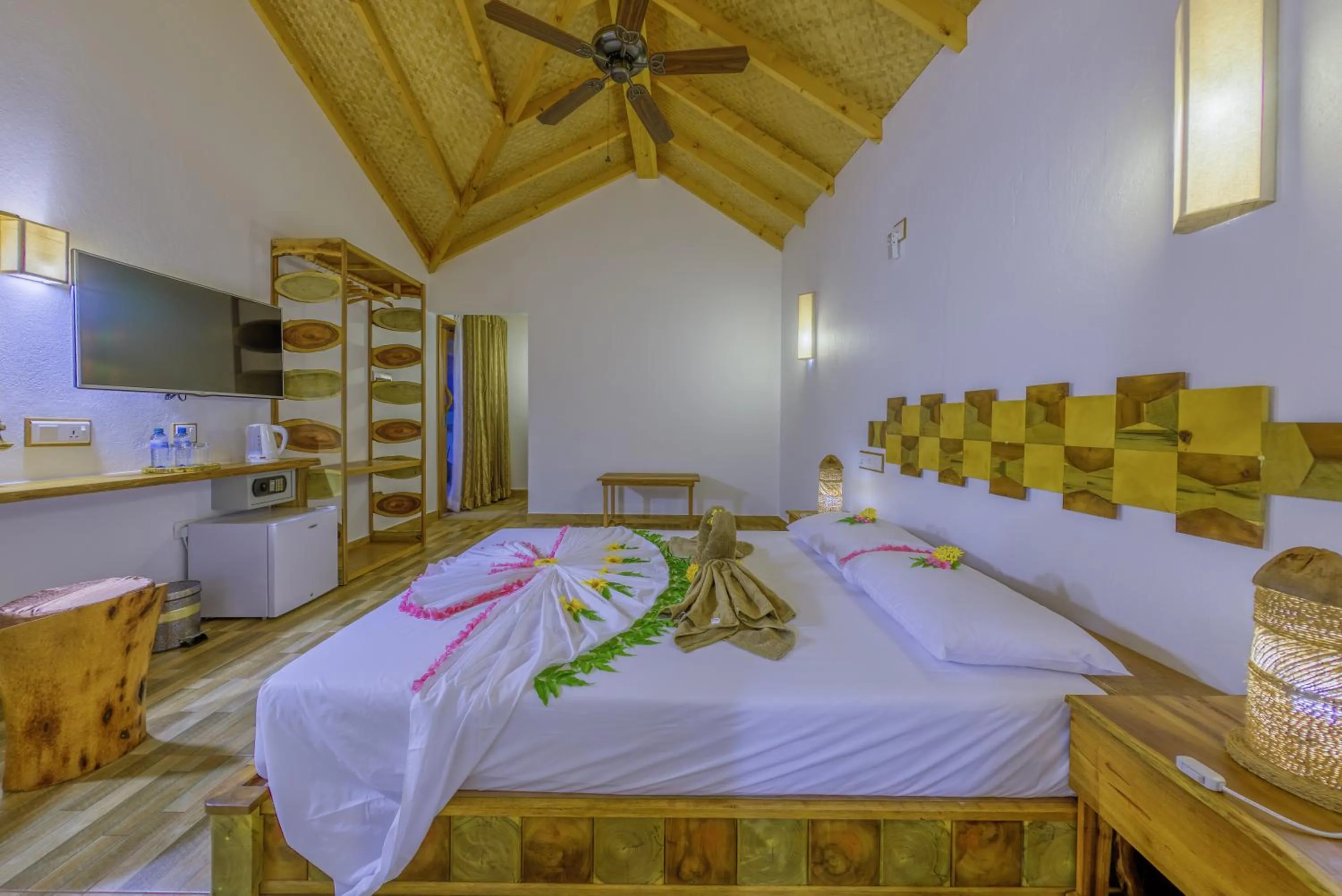 Photo of the whole room, Bed in Ameera Maldives