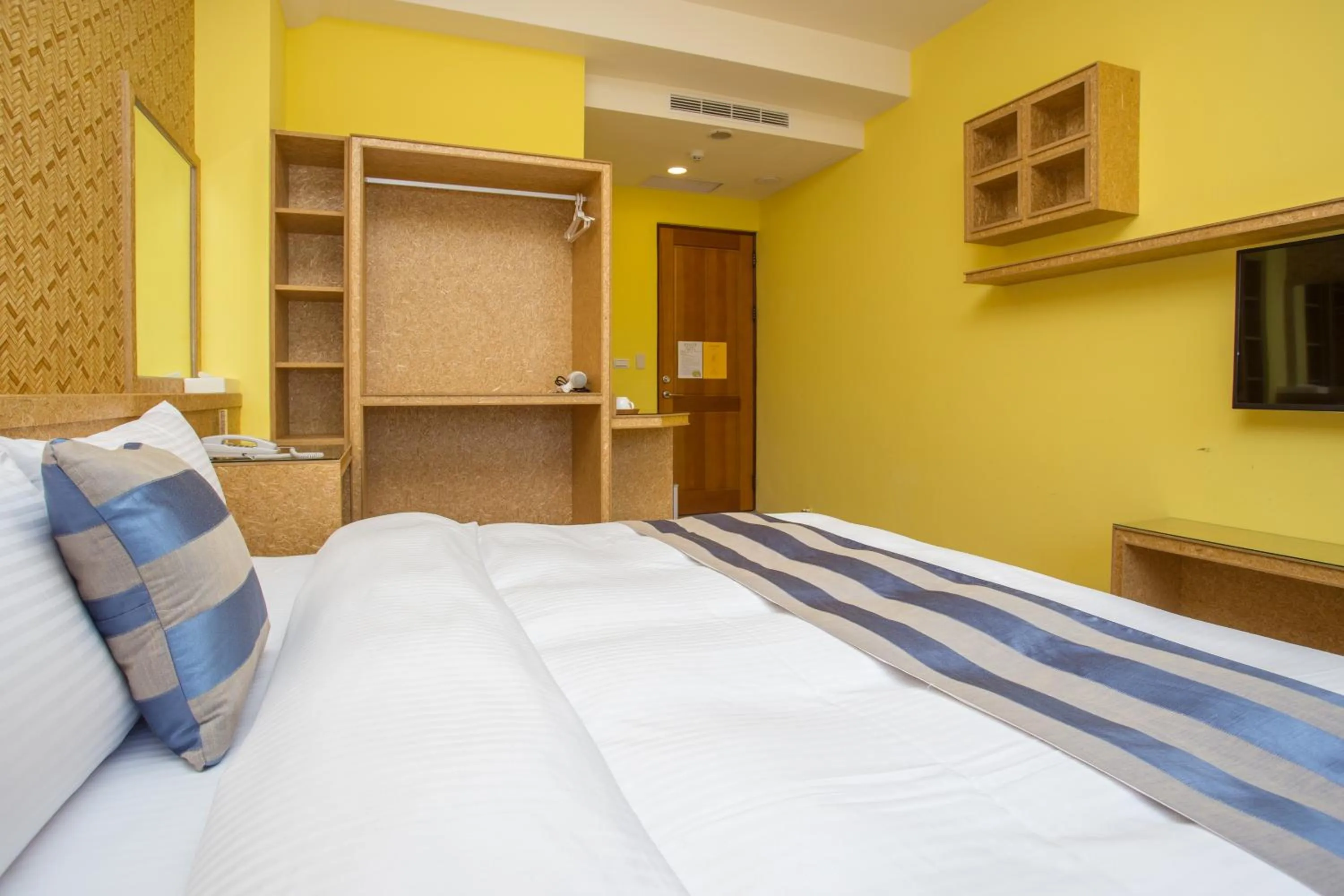 Photo of the whole room, Bed in Yuan Su B&B