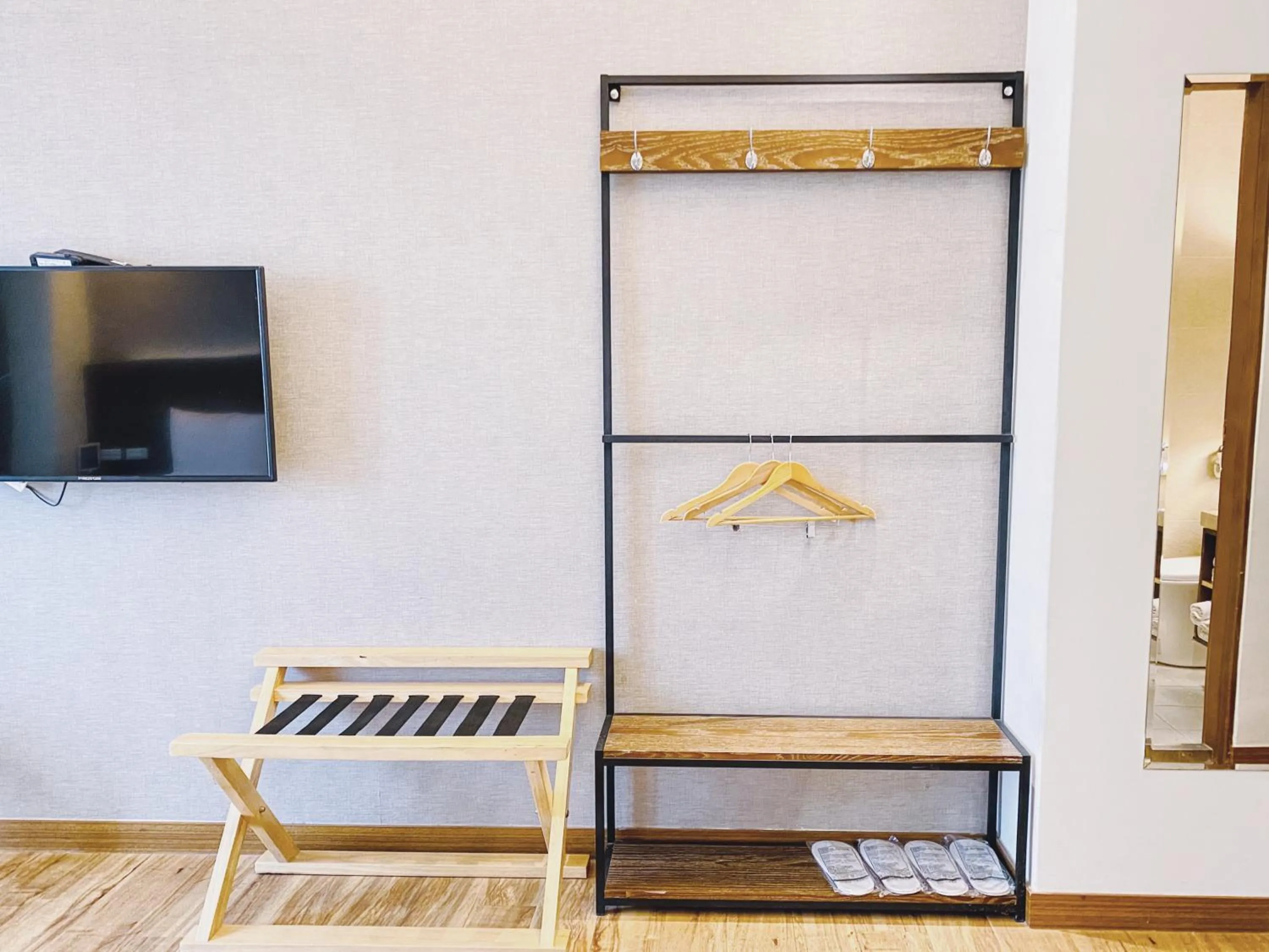 wardrobe in Sunrise Hotel & Resort Taimali